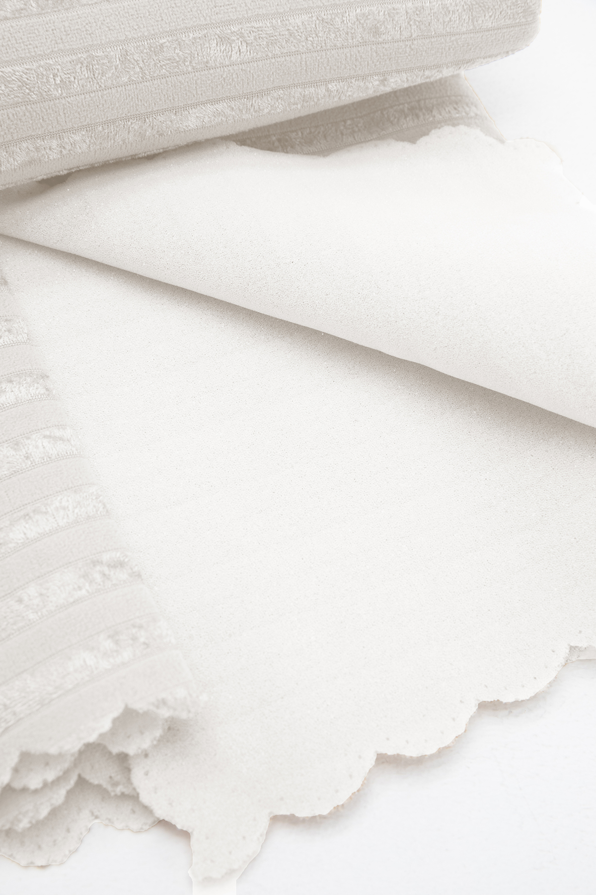 Kaymaz Taban Süngerli Kadife Koltuk 170x210 Krem Kaymaz Taban Süngerli Kadife Koltuk 170x210 Krem