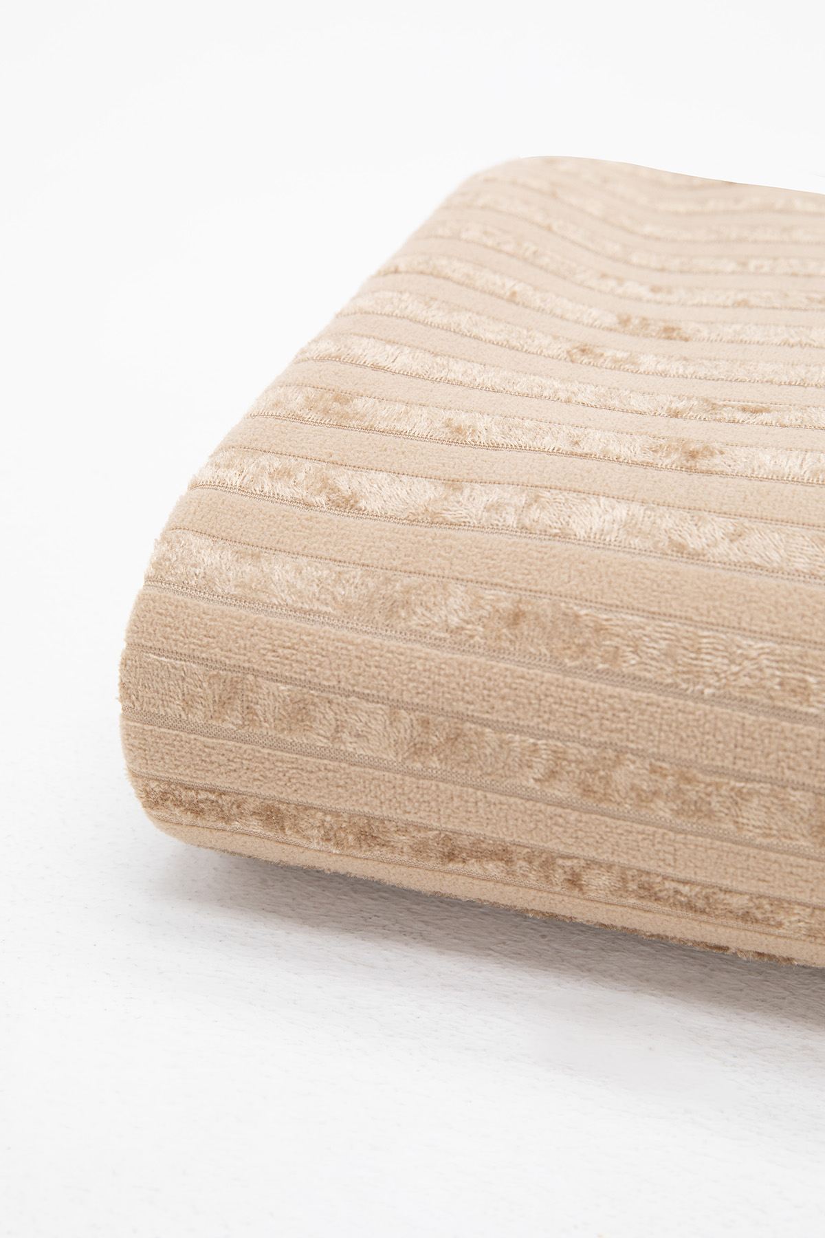 Kaymaz Taban Süngerli Kadife Koltuk170x210 - Vizon Kaymaz Taban Süngerli Kadife Koltuk170x210 - Vizon