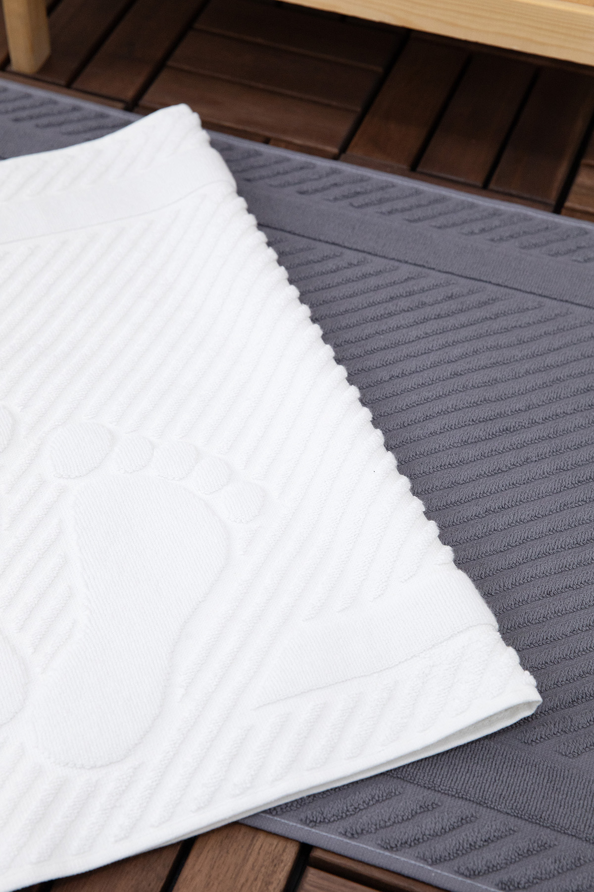 Leoline %100 Pamuk 2li Ayak Havlusu - Beyaz-Antras Leoline %100 Pamuk 2li Ayak Havlusu - Beyaz-Antras