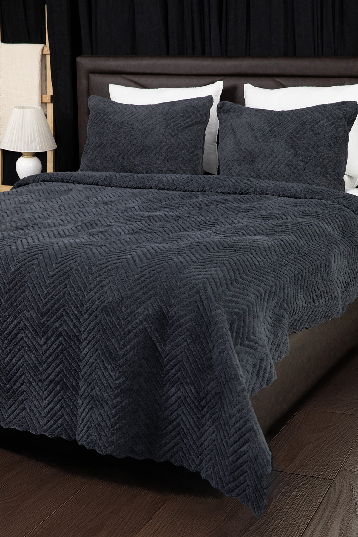 Liena Wellsoft Çift Taraflı 4 Mevsim Çift Kişilik Yatak Örtüsü - Antrasit Liena Wellsoft Çift Taraflı 4 Mevsim Çift Kişilik Yatak Örtüsü - Antrasit