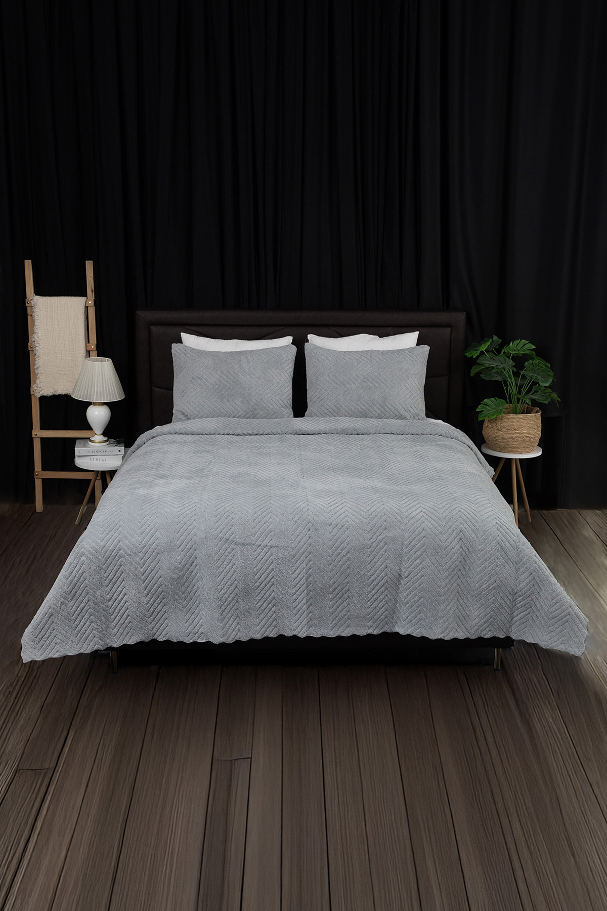 Liena Wellsoft Çift Taraflı 4 Mevsim Çift Kişilik Yatak Örtüsü - Gri Liena Wellsoft Çift Taraflı 4 Mevsim Çift Kişilik Yatak Örtüsü - Gri