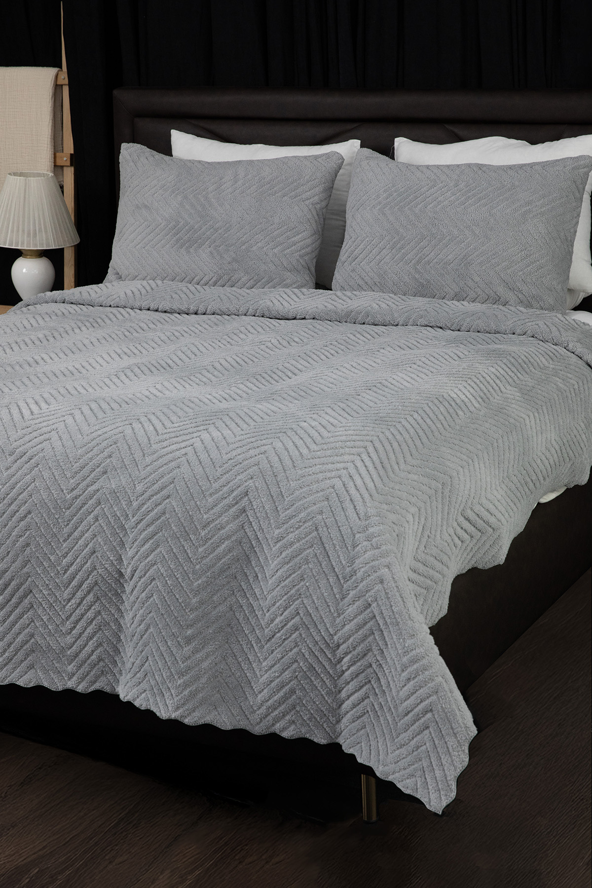 Liena Wellsoft Çift Taraflı 4 Mevsim Çift Kişilik Yatak Örtüsü - Gri Liena Wellsoft Çift Taraflı 4 Mevsim Çift Kişilik Yatak Örtüsü - Gri