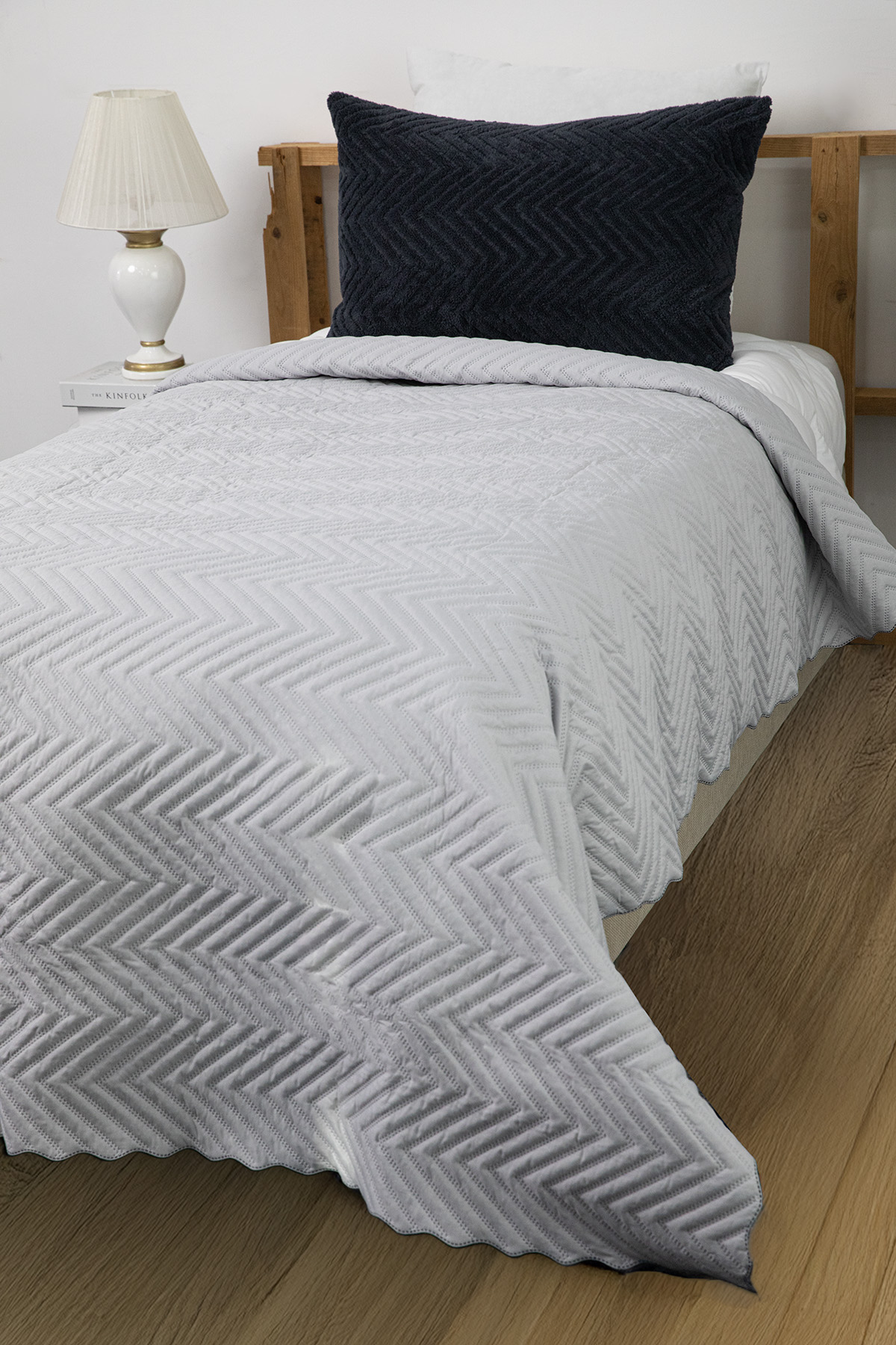 Liena Wellsoft Tek Kişilik Yatak Örtüsü - Antrasit Liena Wellsoft Tek Kişilik Yatak Örtüsü - Antrasit