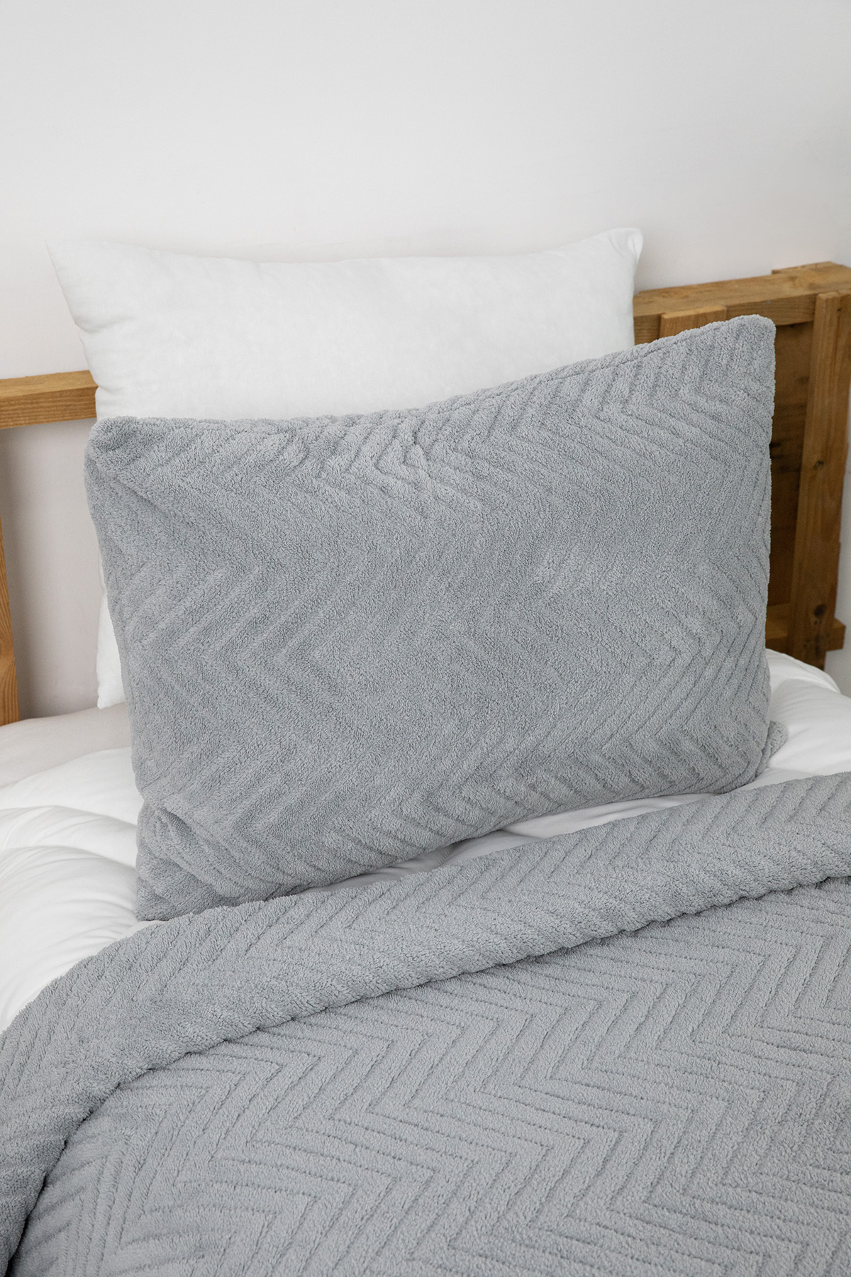 Liena Wellsoft Tek Kişilik Yatak Örtüsü - Gri Liena Wellsoft Tek Kişilik Yatak Örtüsü - Gri