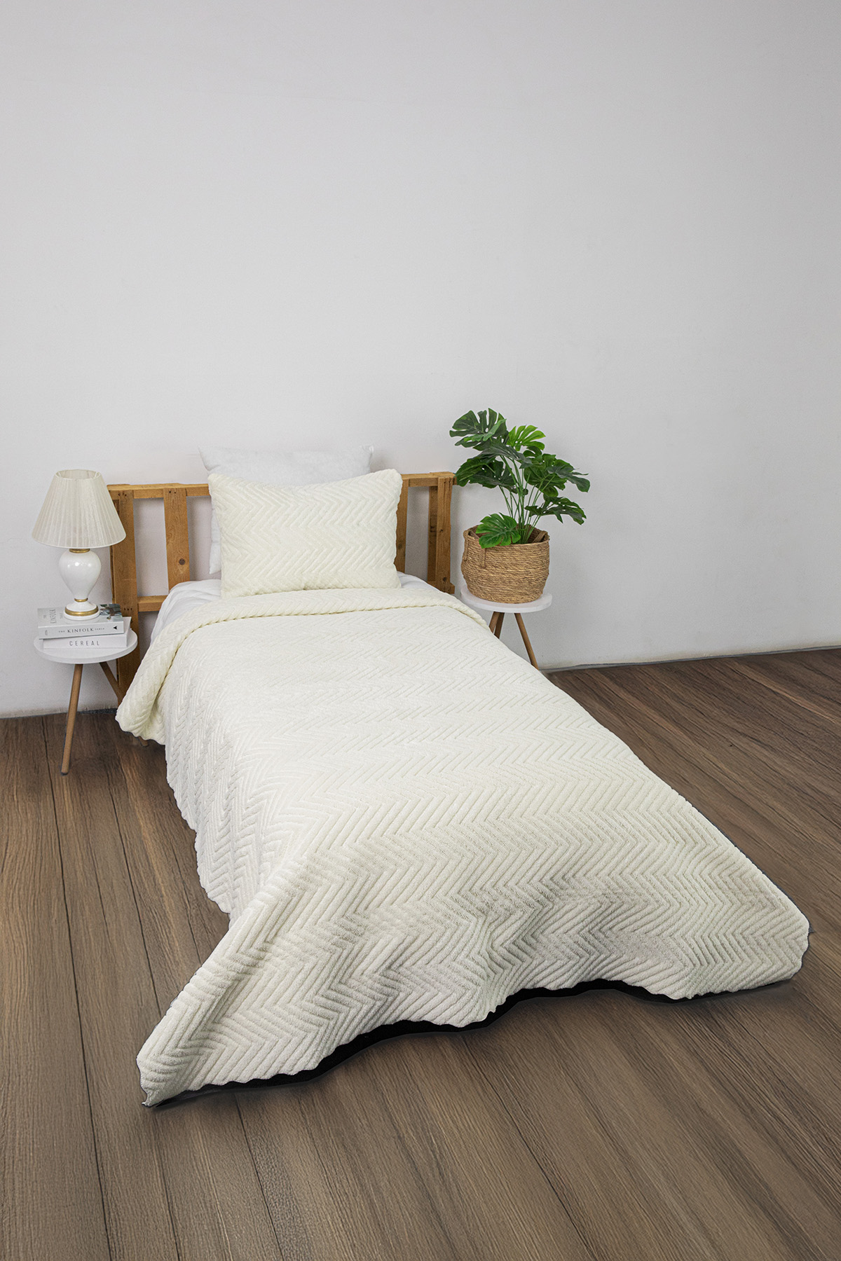 Liena Wellsoft Tek Kişilik Yatak Örtüsü - Krem Liena Wellsoft Tek Kişilik Yatak Örtüsü - Krem