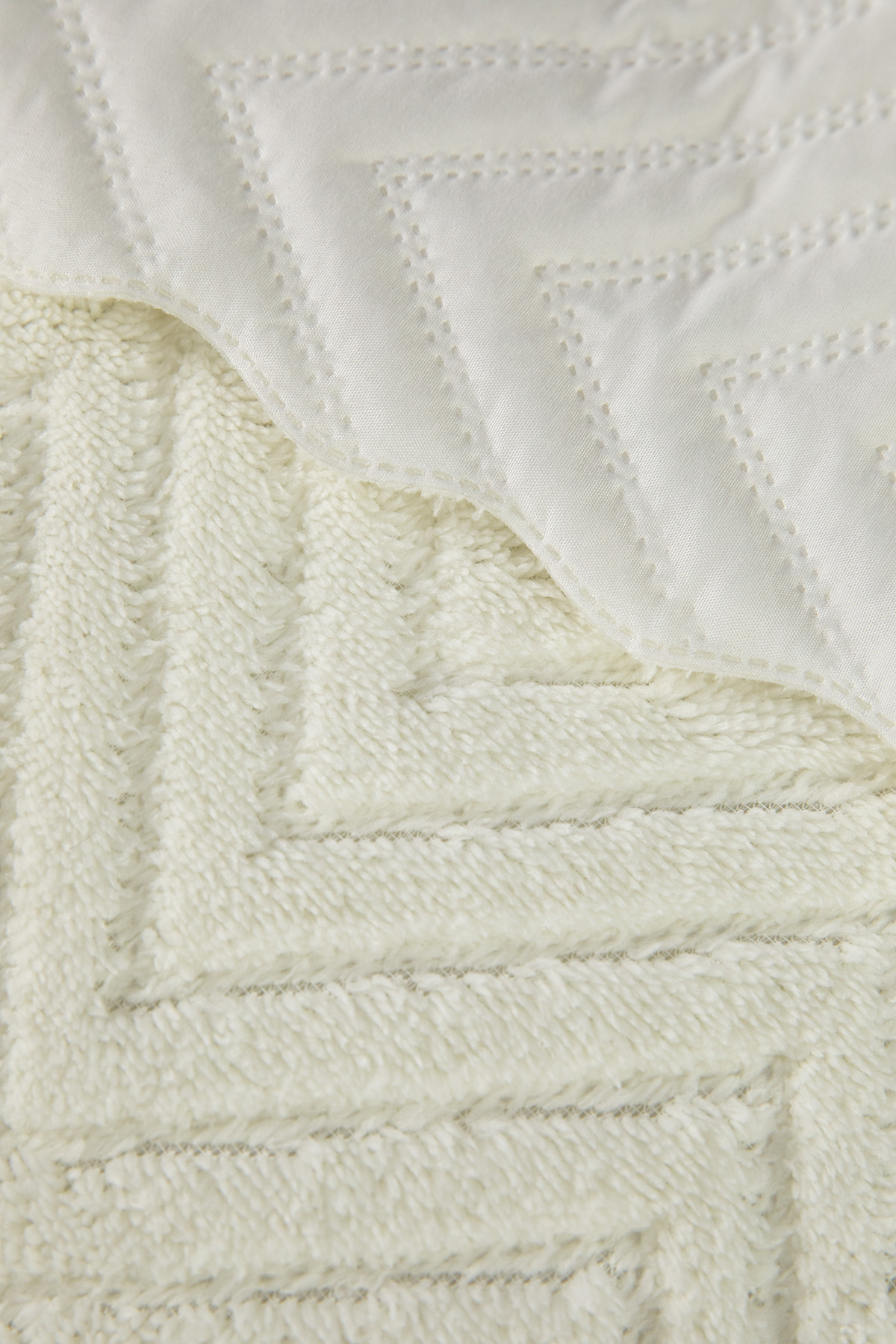 Liena Wellsoft Tek Kişilik Yatak Örtüsü - Krem Liena Wellsoft Tek Kişilik Yatak Örtüsü - Krem