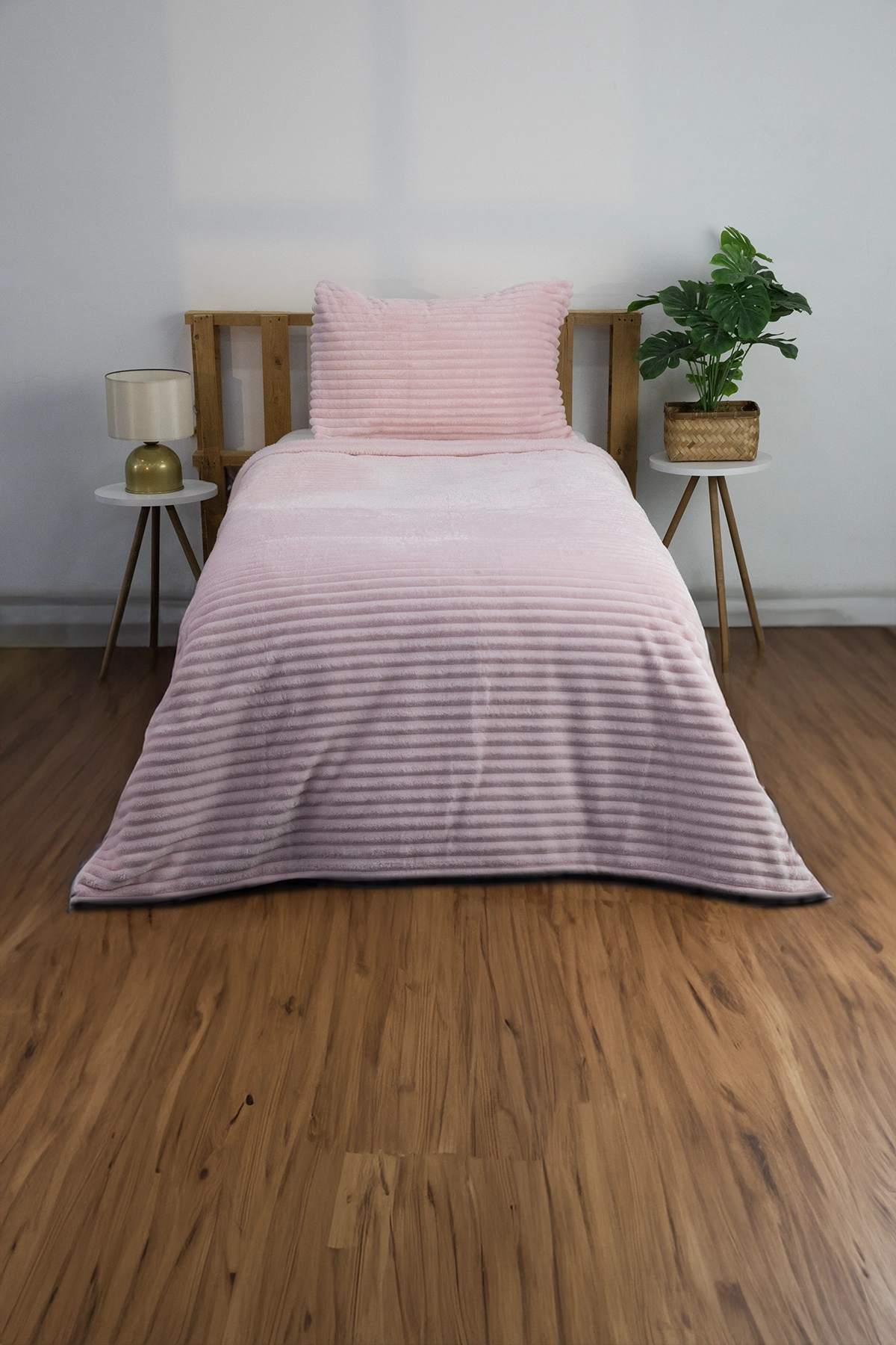 Linda 2 Parça Tek Kişilik Battaniye Seti - Pudra Linda 2 Parça Tek Kişilik Battaniye Seti - Pudra