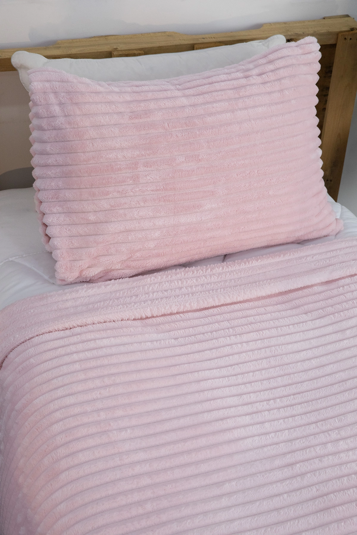 Linda 2 Parça Tek Kişilik Battaniye Seti - Pudra Linda 2 Parça Tek Kişilik Battaniye Seti - Pudra