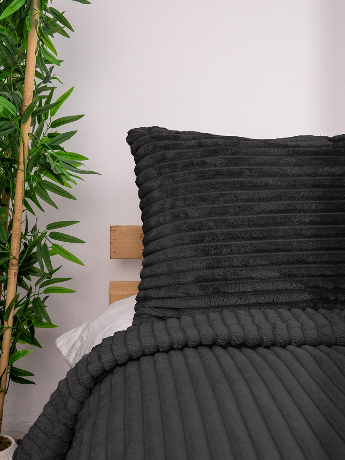 Linda 3 Parça Çift Kişilik Battaniye Seti - Antras Linda 3 Parça Çift Kişilik Battaniye Seti - Antras