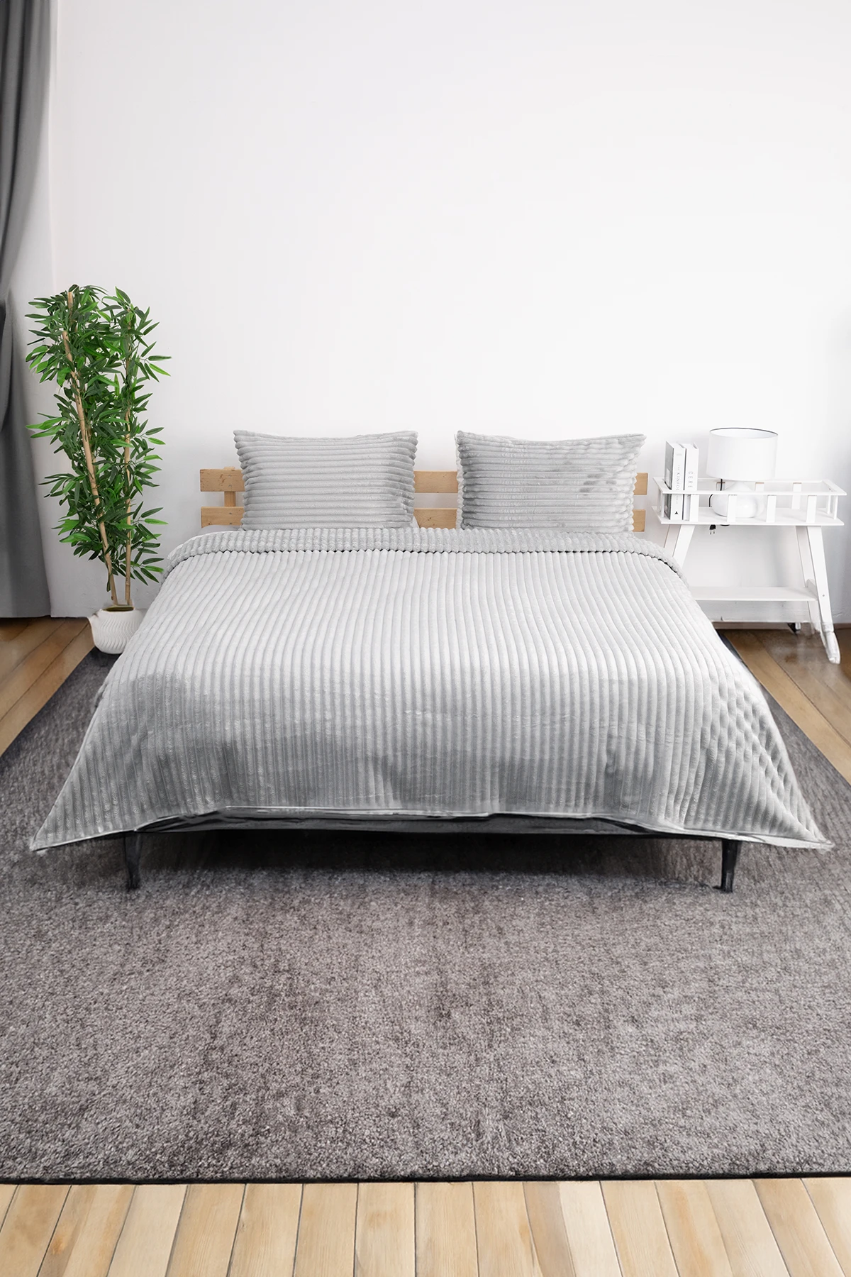 Linda 3 Parça Çift Kişilik Battaniye Seti - Gri Linda 3 Parça Çift Kişilik Battaniye Seti - Gri