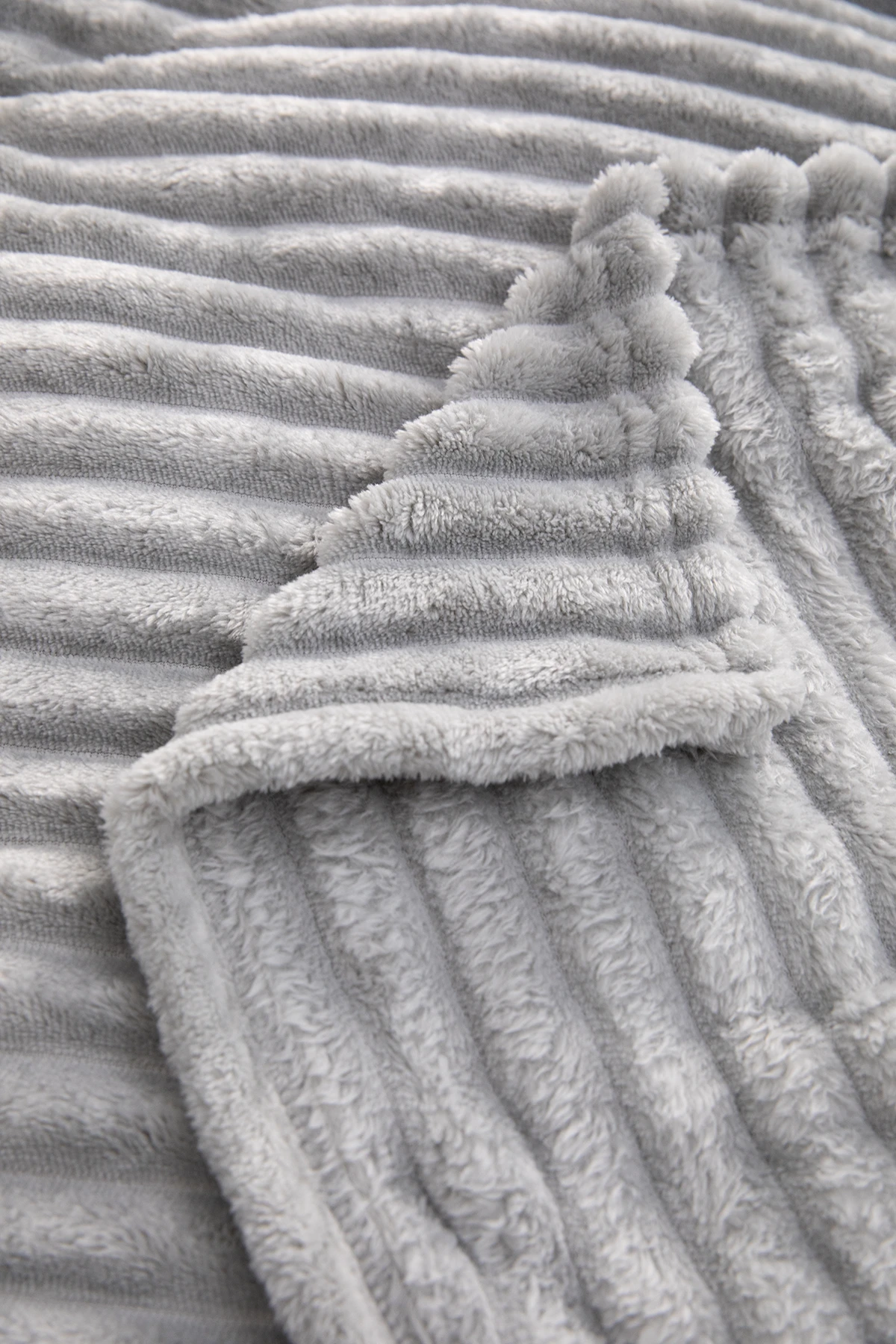 Linda 3 Parça Çift Kişilik Battaniye Seti - Gri Linda 3 Parça Çift Kişilik Battaniye Seti - Gri