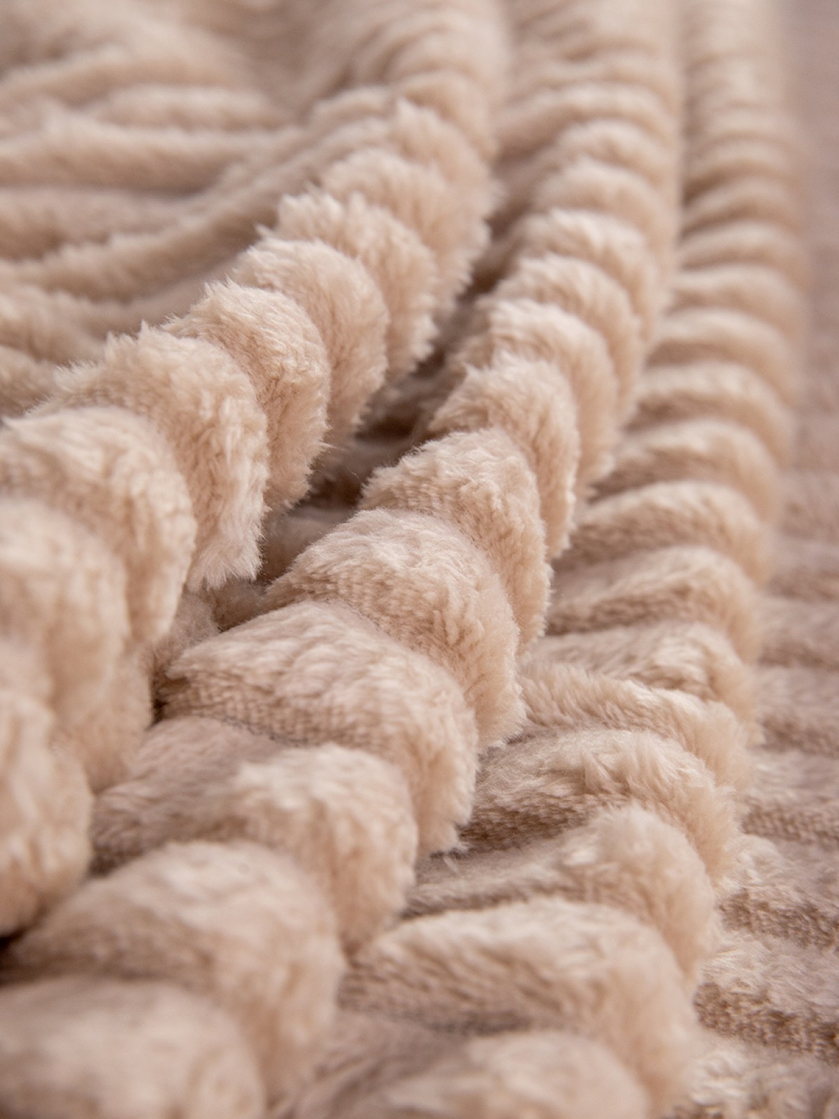 Linda 3 Parça Çift Kişilik Battaniye Seti - Vizon Linda 3 Parça Çift Kişilik Battaniye Seti - Vizon