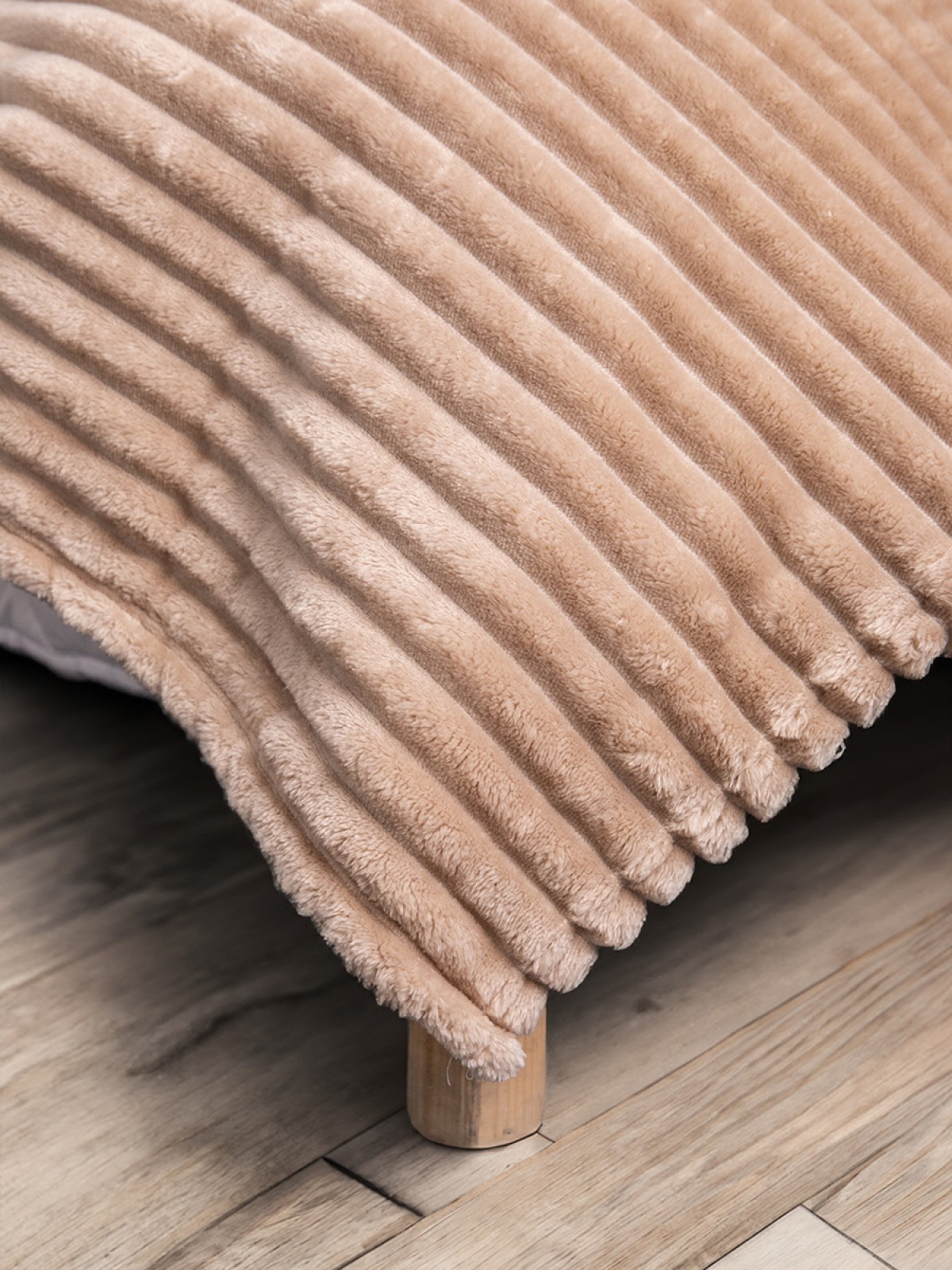 Linda 3 Parça Çift Kişilik Battaniye Seti - Vizon Linda 3 Parça Çift Kişilik Battaniye Seti - Vizon