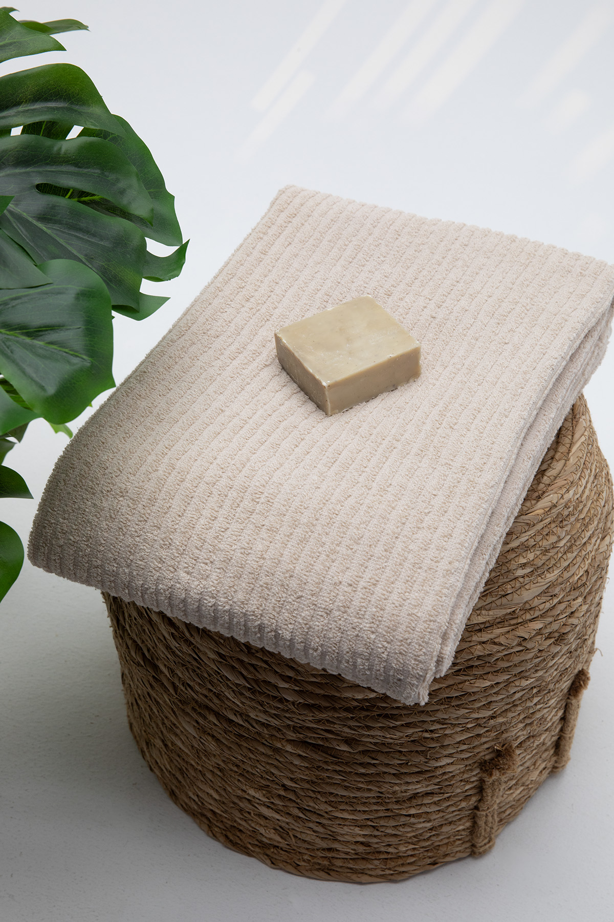 Line Luxury Pamuklu Banyo Havlusu 100x150 - Bej Line Luxury Pamuklu Banyo Havlusu 100x150 - Bej