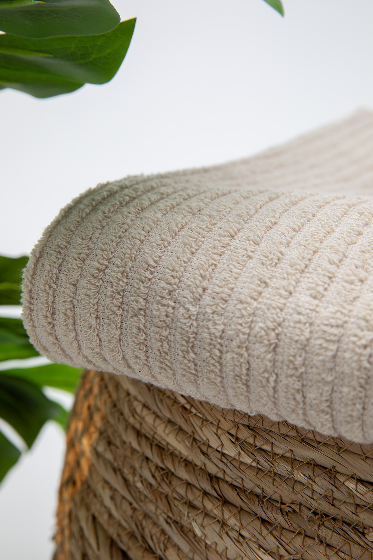 Line Luxury Pamuklu Banyo Havlusu 100x150 - Bej Line Luxury Pamuklu Banyo Havlusu 100x150 - Bej