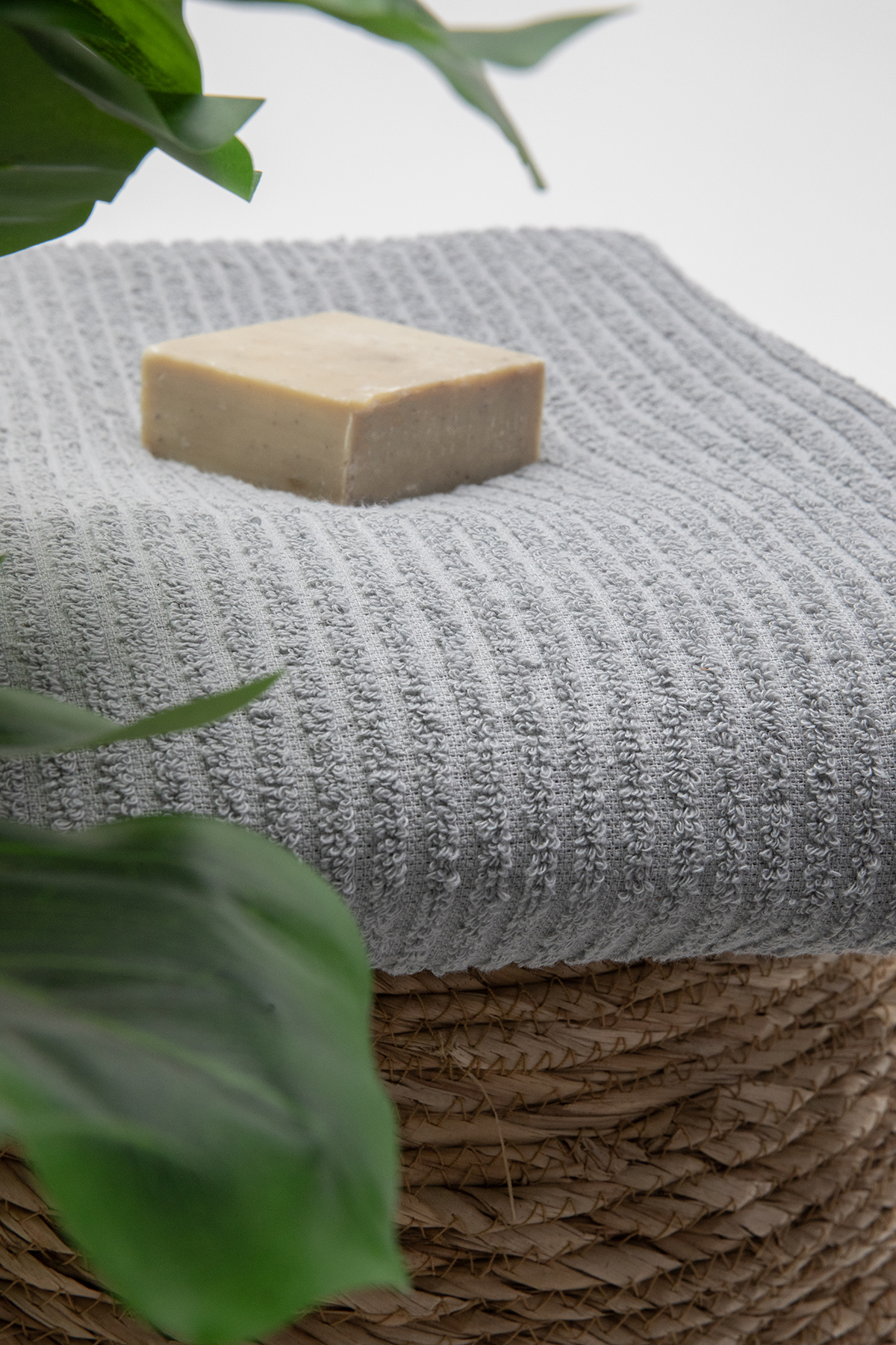 Line Luxury Pamuklu Banyo Havlusu 100x150 - Gri Line Luxury Pamuklu Banyo Havlusu 100x150 - Gri