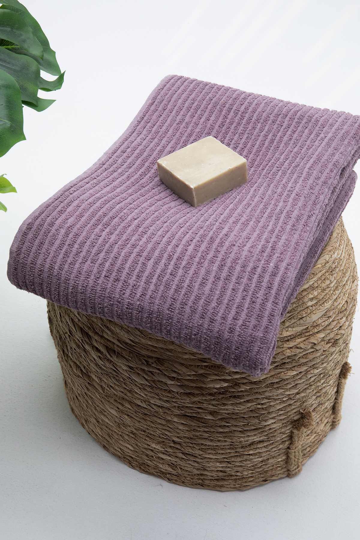 Line Luxury Pamuklu Banyo Havlusu 100x150 - Mürdüm Line Luxury Pamuklu Banyo Havlusu 100x150 - Mürdüm