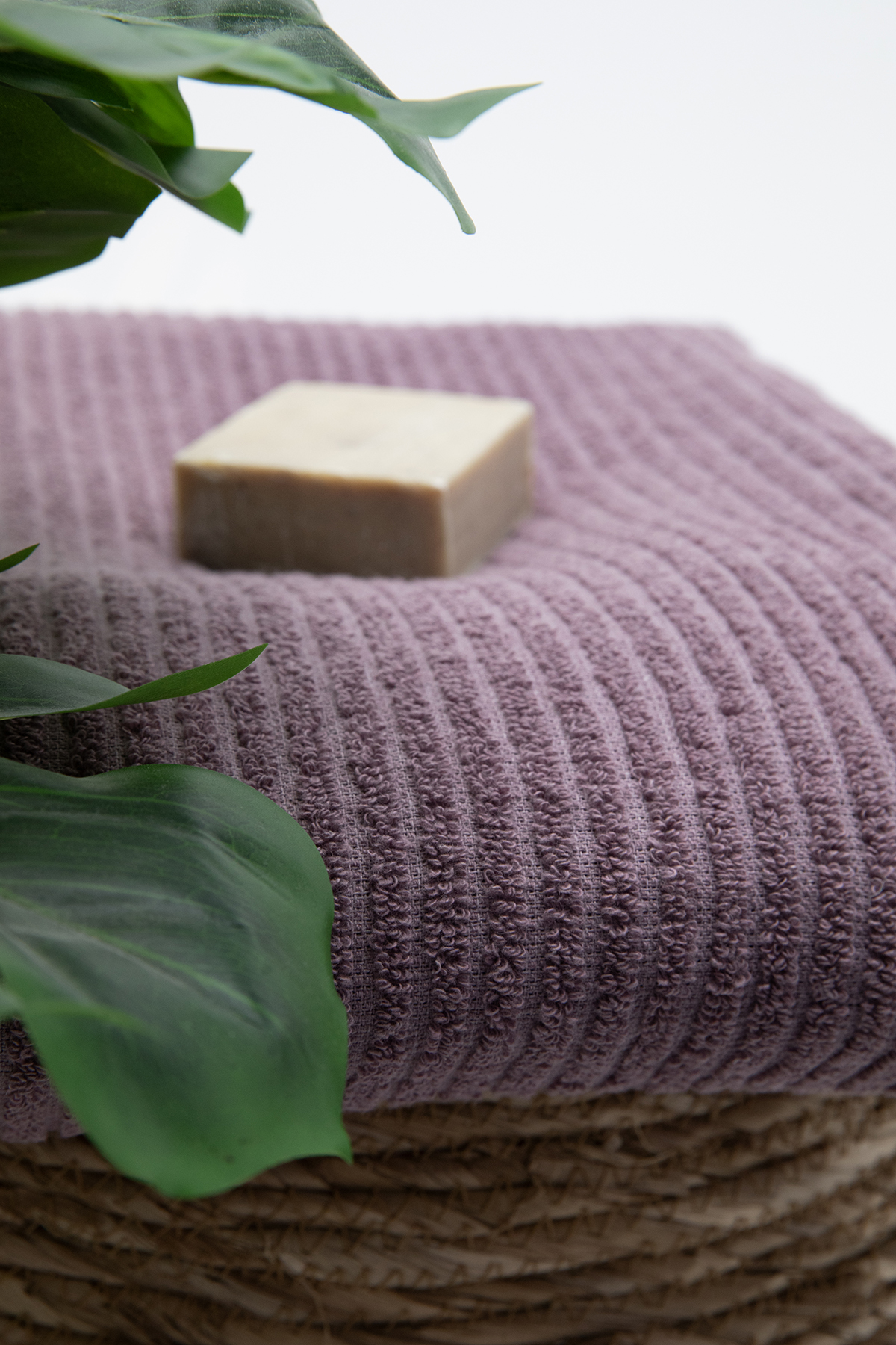 Line Luxury Pamuklu Banyo Havlusu 100x150 - Mürdüm Line Luxury Pamuklu Banyo Havlusu 100x150 - Mürdüm