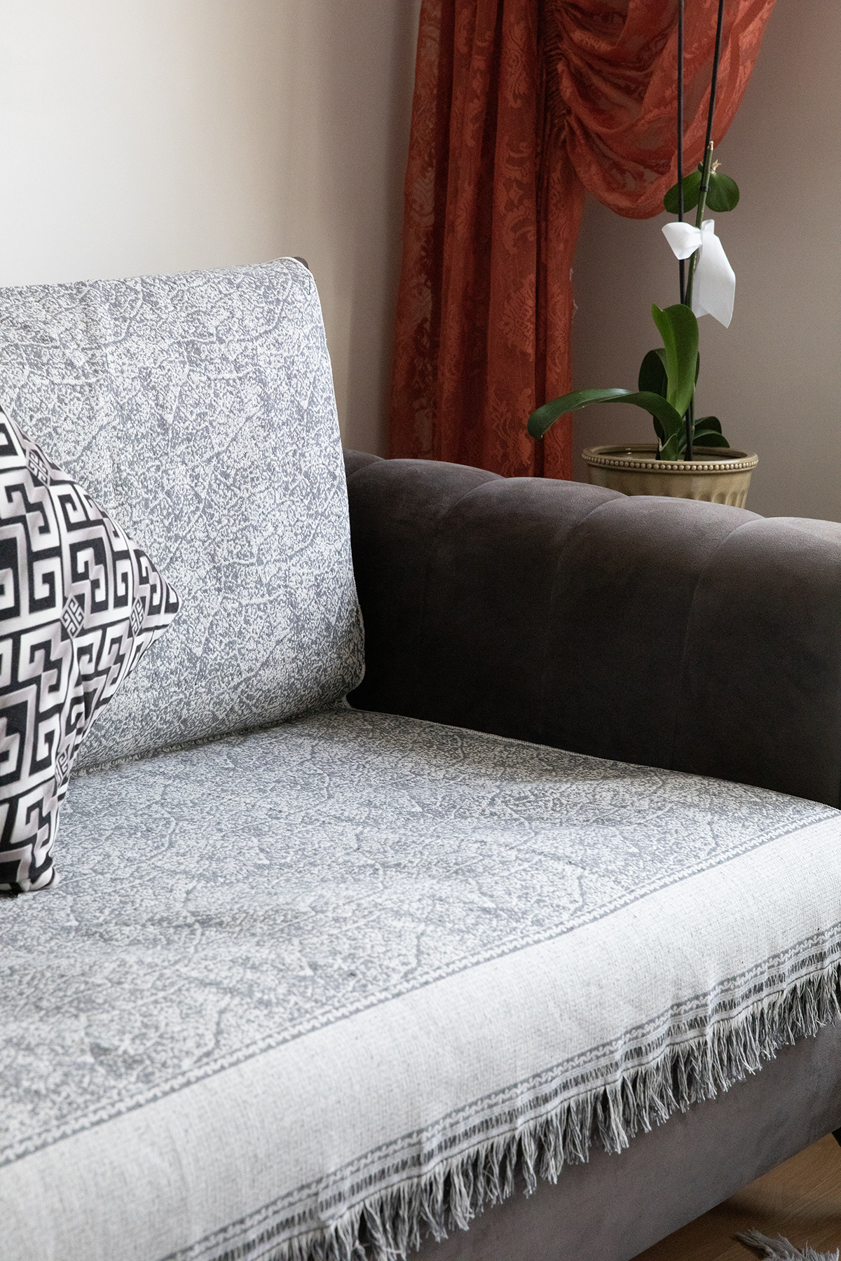 Merlin Pamuklu Saçaklı Koltuk - Çekyat Örtüsü 170x220 - Gri Merlin Pamuklu Saçaklı Koltuk - Çekyat Örtüsü 170x220 - Gri