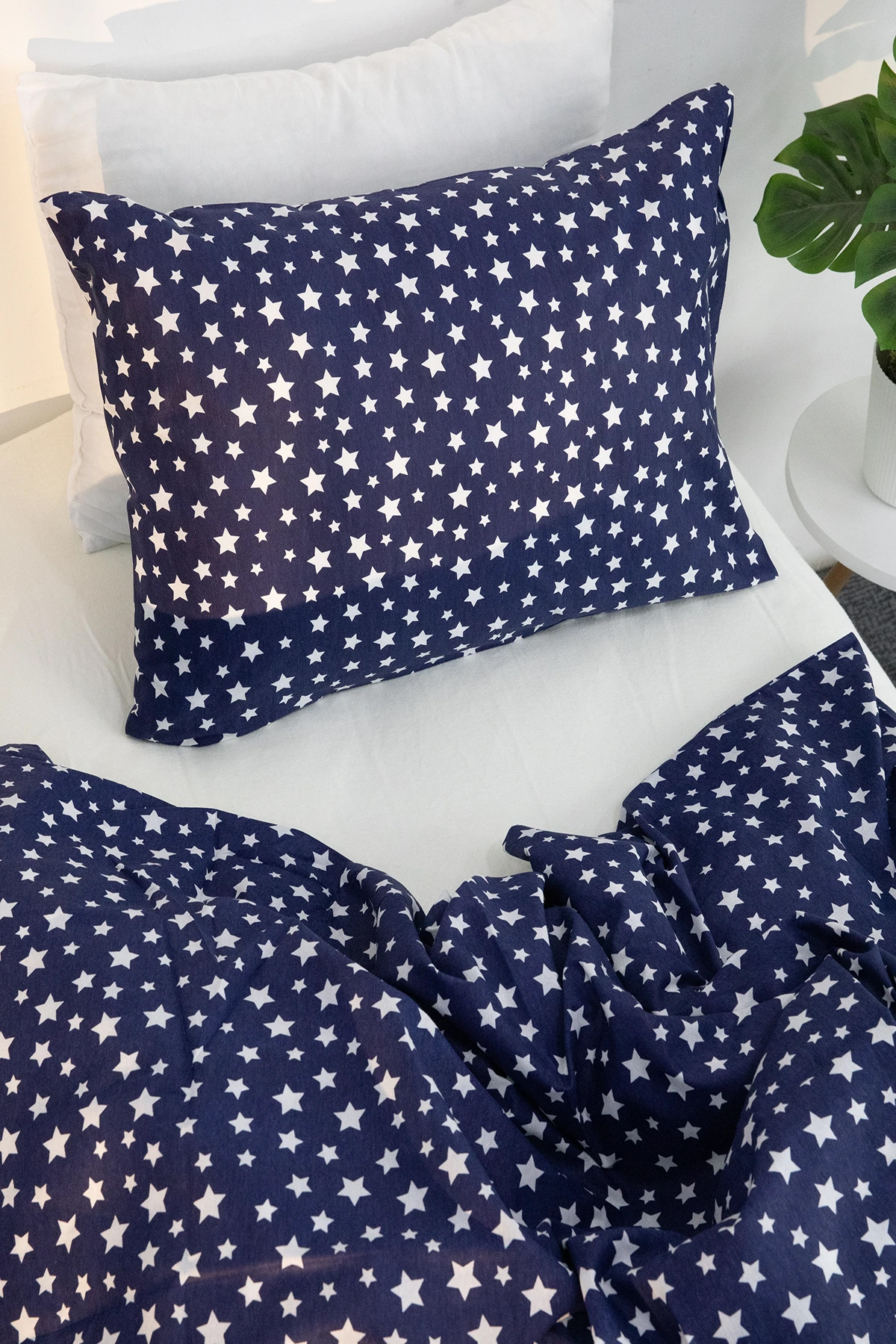 Mimosa Tek Kişilik Nevresim Seti - Lacivert Mimosa Tek Kişilik Nevresim Seti - Lacivert