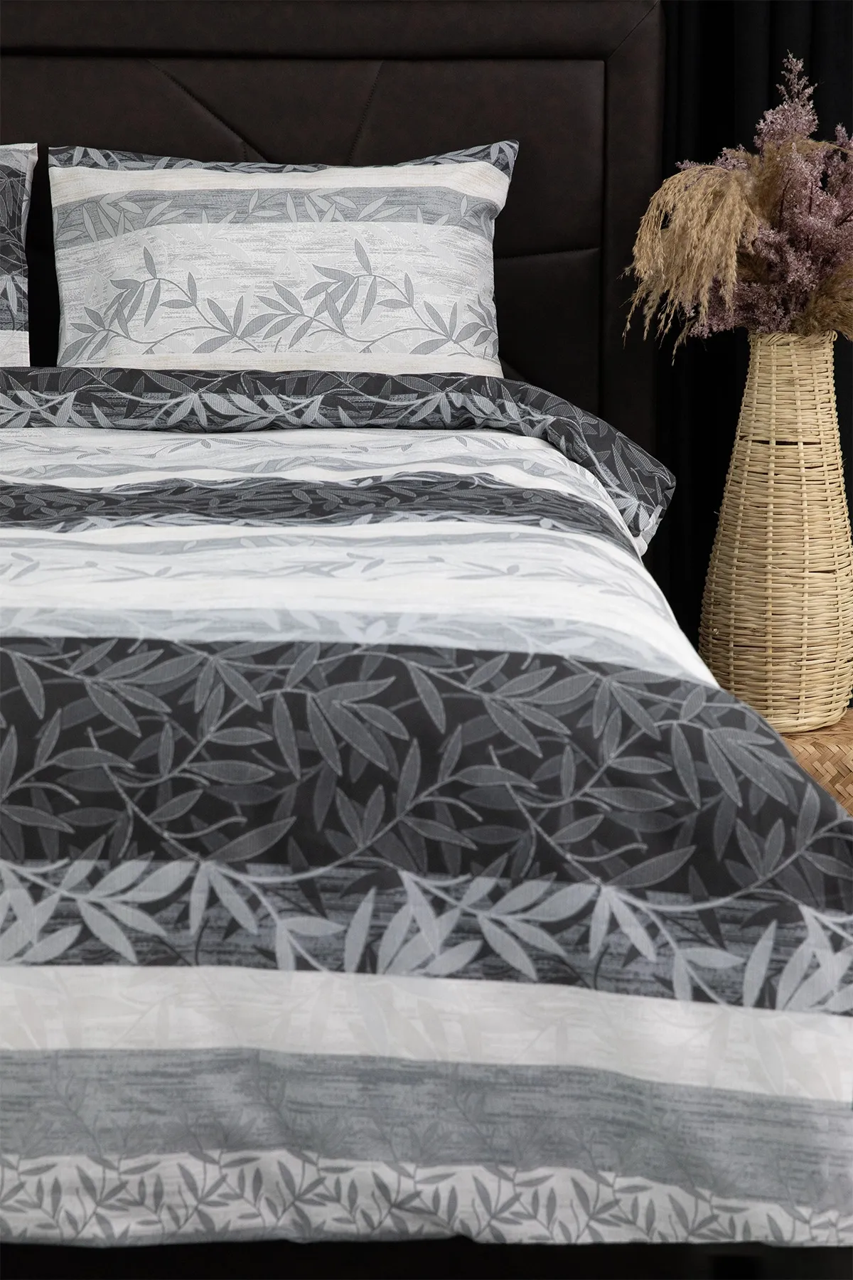 Natura Lastikli Çarşaflı Çift Kişilik Nevresim Takımı - Gri Natura Lastikli Çarşaflı Çift Kişilik Nevresim Takımı - Gri