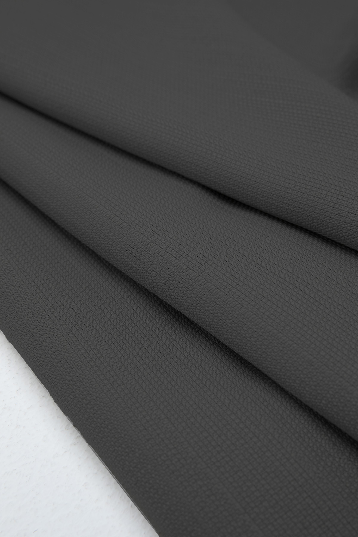 Nayra Keten Masa Örtüsü 160x220 - Antrasit Nayra Keten Masa Örtüsü 160x220 - Antrasit