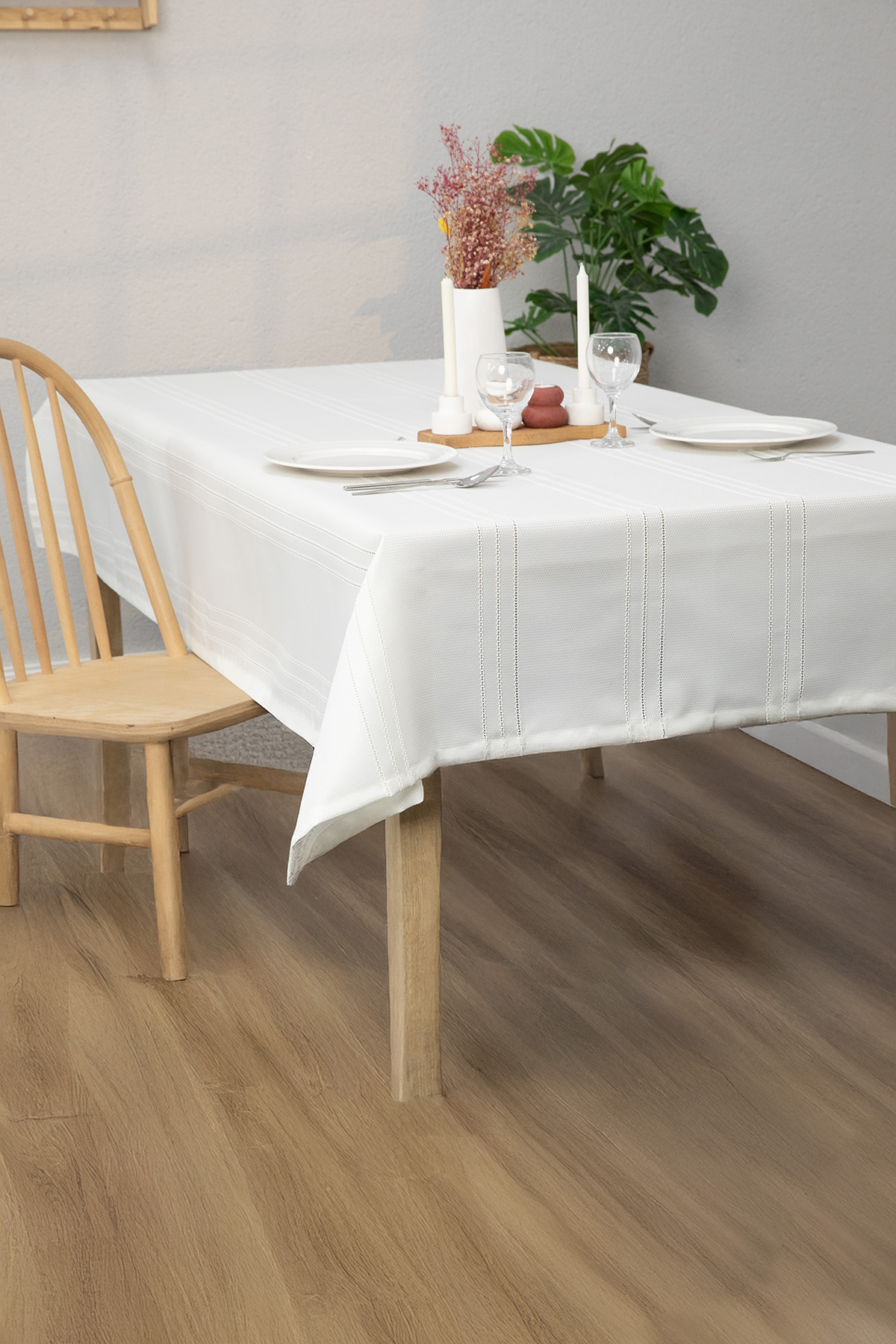 Neva Leke Tutmaz Masa Örtüsü 160x220 - Ekru Neva Leke Tutmaz Masa Örtüsü 160x220 - Ekru