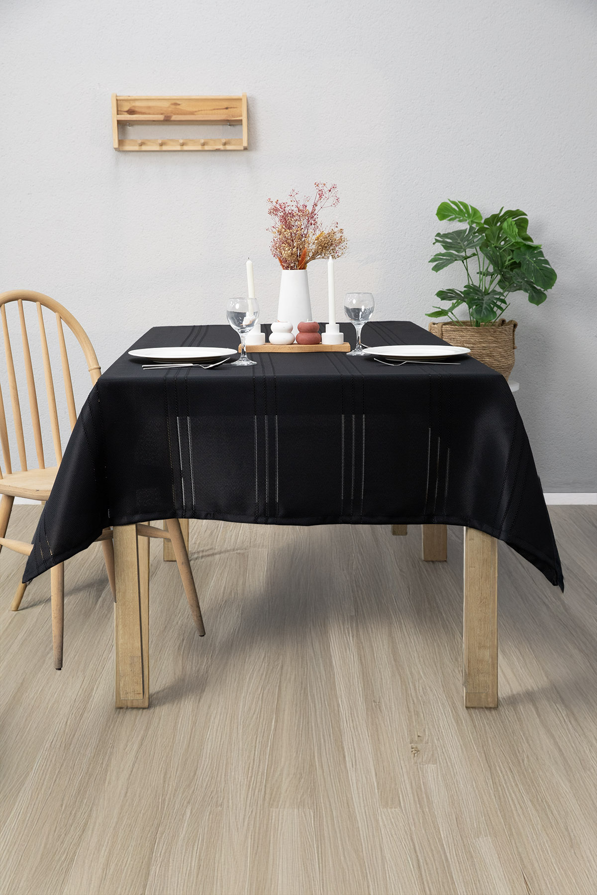 Neva Leke Tutmaz Masa Örtüsü 160x220 - Siyah Neva Leke Tutmaz Masa Örtüsü 160x220 - Siyah