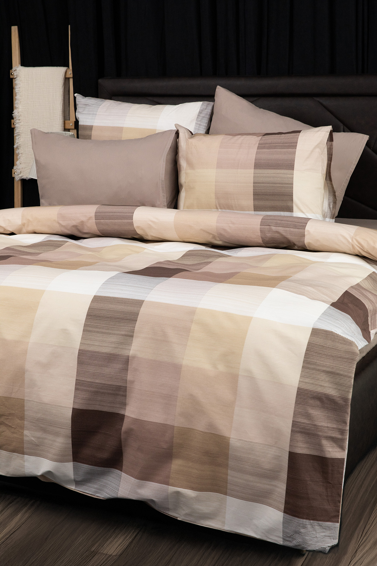 Nevora Premium Çift Kişilik Nevresim Takımı-Kahve Nevora Premium Çift Kişilik Nevresim Takımı-Kahve