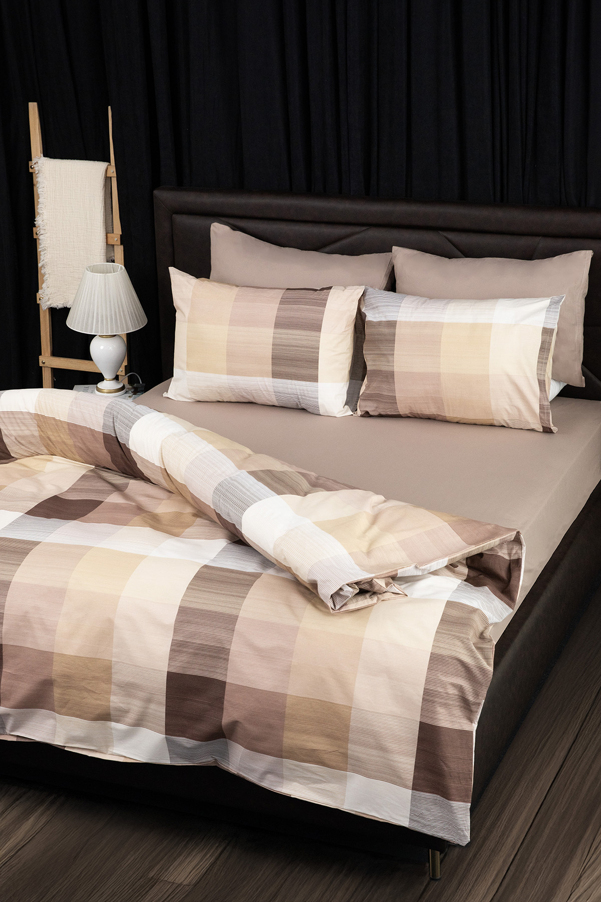 Nevora Premium Çift Kişilik Nevresim Takımı-Kahve Nevora Premium Çift Kişilik Nevresim Takımı-Kahve