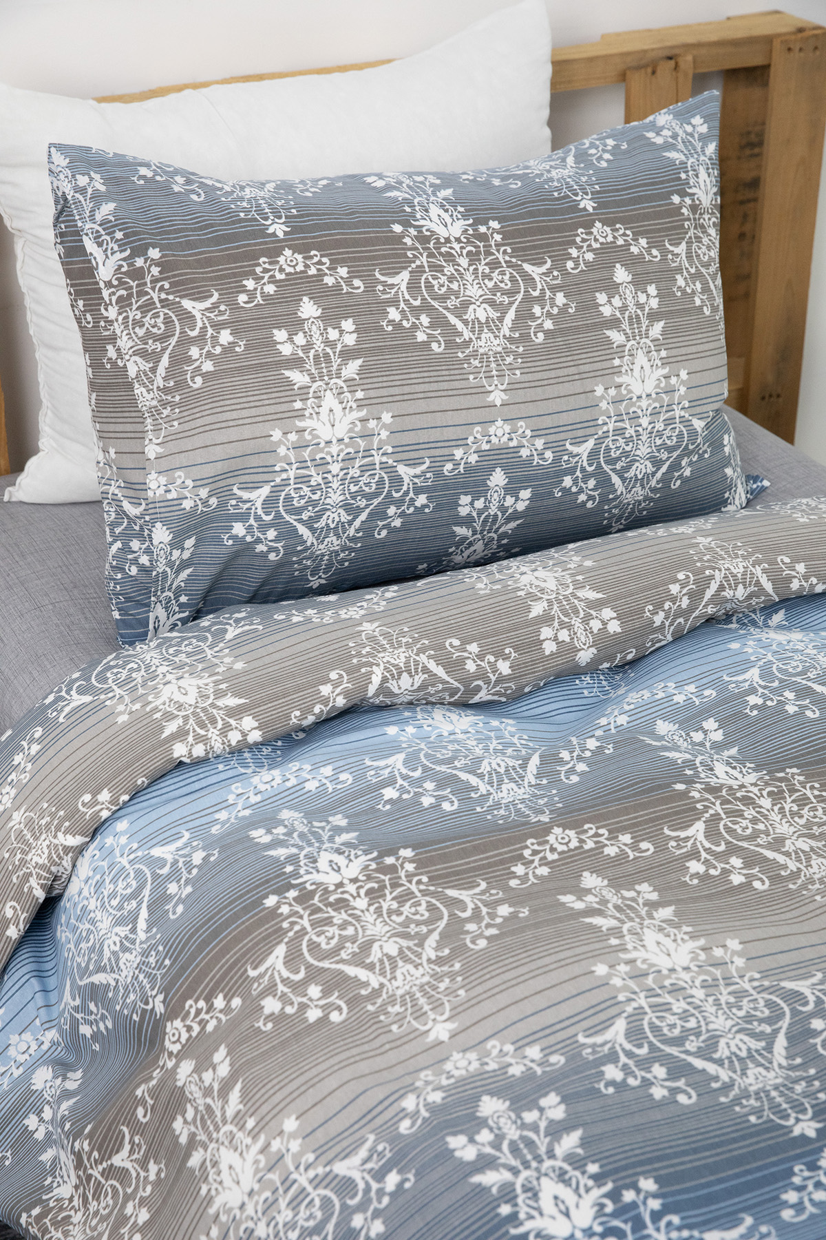 Nova Lastikli Çarşaflı Tek Kişilik Nevresim Takımı - Mavi Nova Lastikli Çarşaflı Tek Kişilik Nevresim Takımı - Mavi