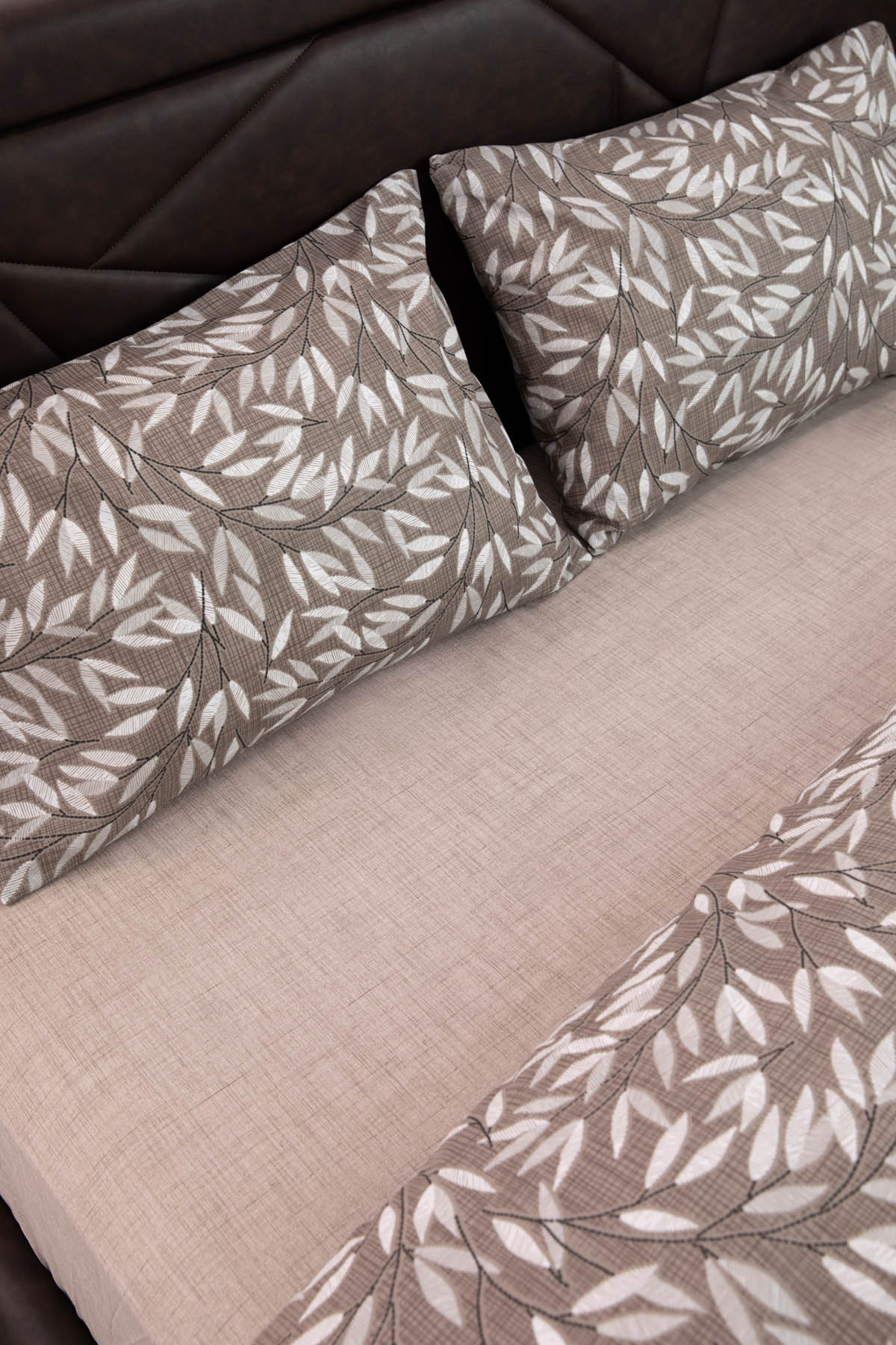 Noven Lastikli Çarşaflı Çift Kişilik Nevresim Takımı - Kahverengi