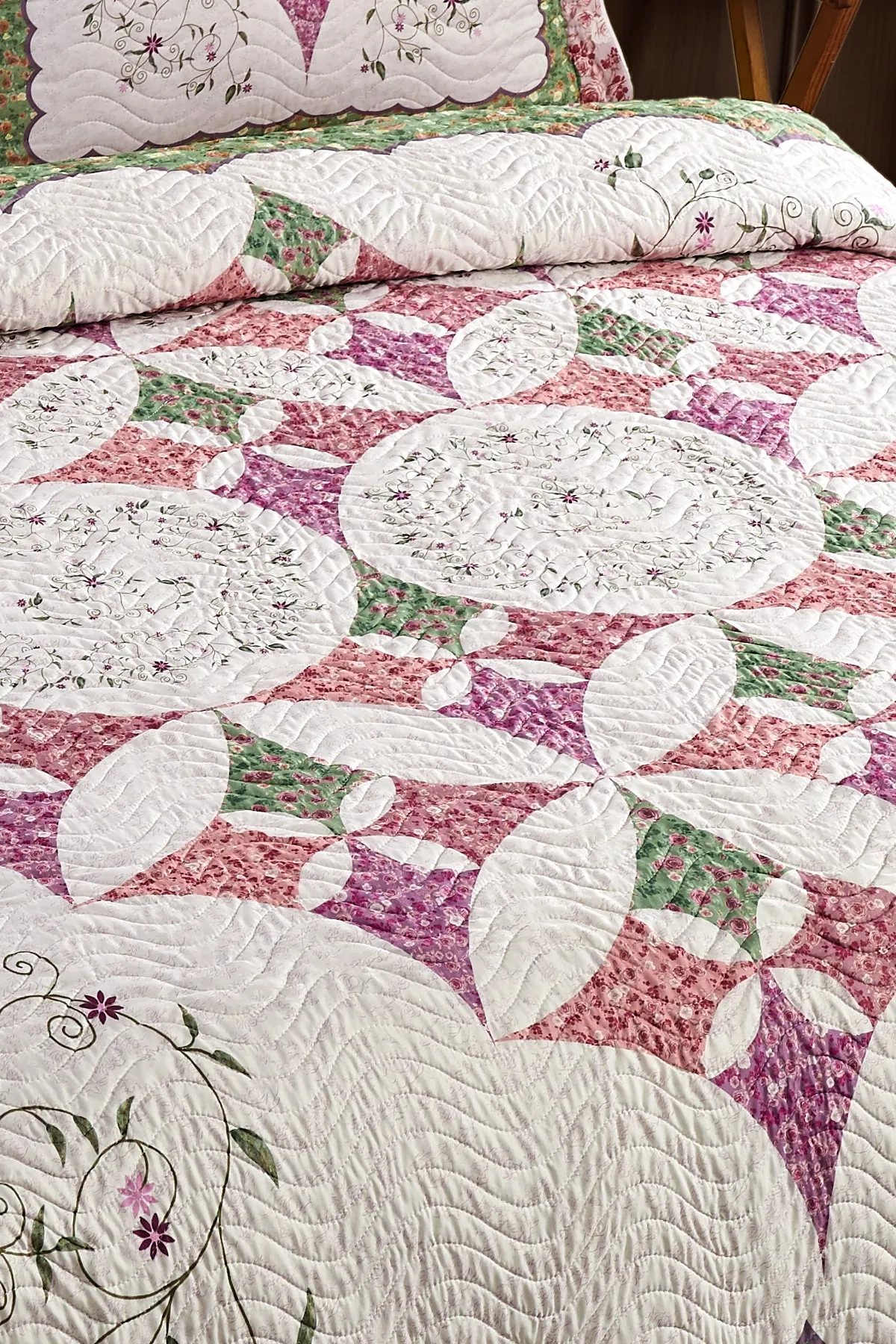 Örtüm Julia Çift Kişilik Kapitone Yatak Örtüsü Takımı - Pembe Örtüm Julia Çift Kişilik Kapitone Yatak Örtüsü Takımı - Pembe