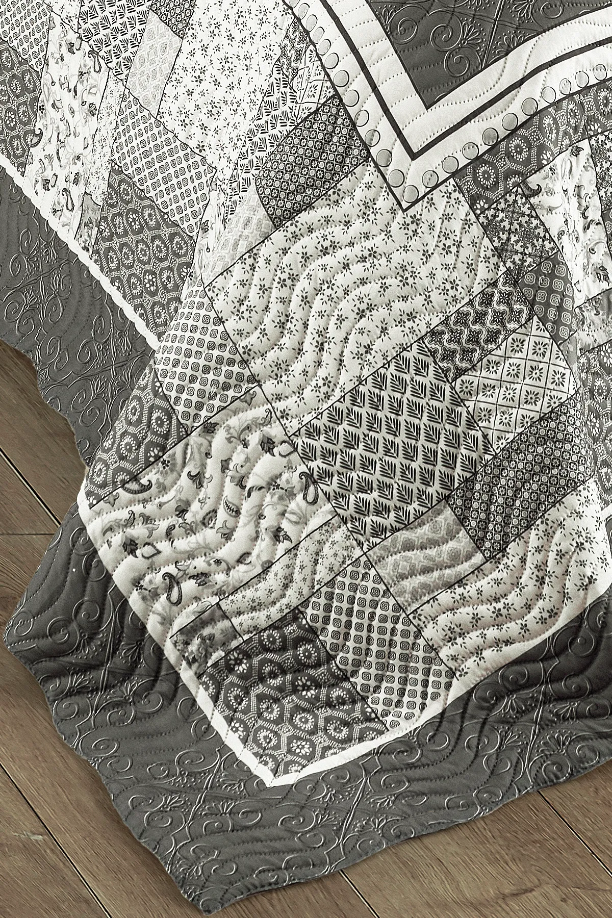 Örtüm Luna Çift Kişilik Kapitone Yatak Örtüsü Takımı - Gri Örtüm Luna Çift Kişilik Kapitone Yatak Örtüsü Takımı - Gri