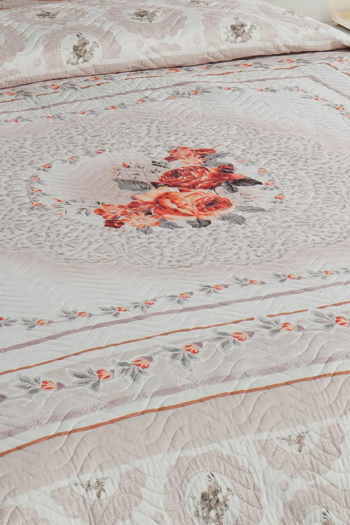 Örtüm Rosemary Tek Kişilik Kapitone Yatak Örtüsü Takımı - Bej Örtüm Rosemary Tek Kişilik Kapitone Yatak Örtüsü Takımı - Bej