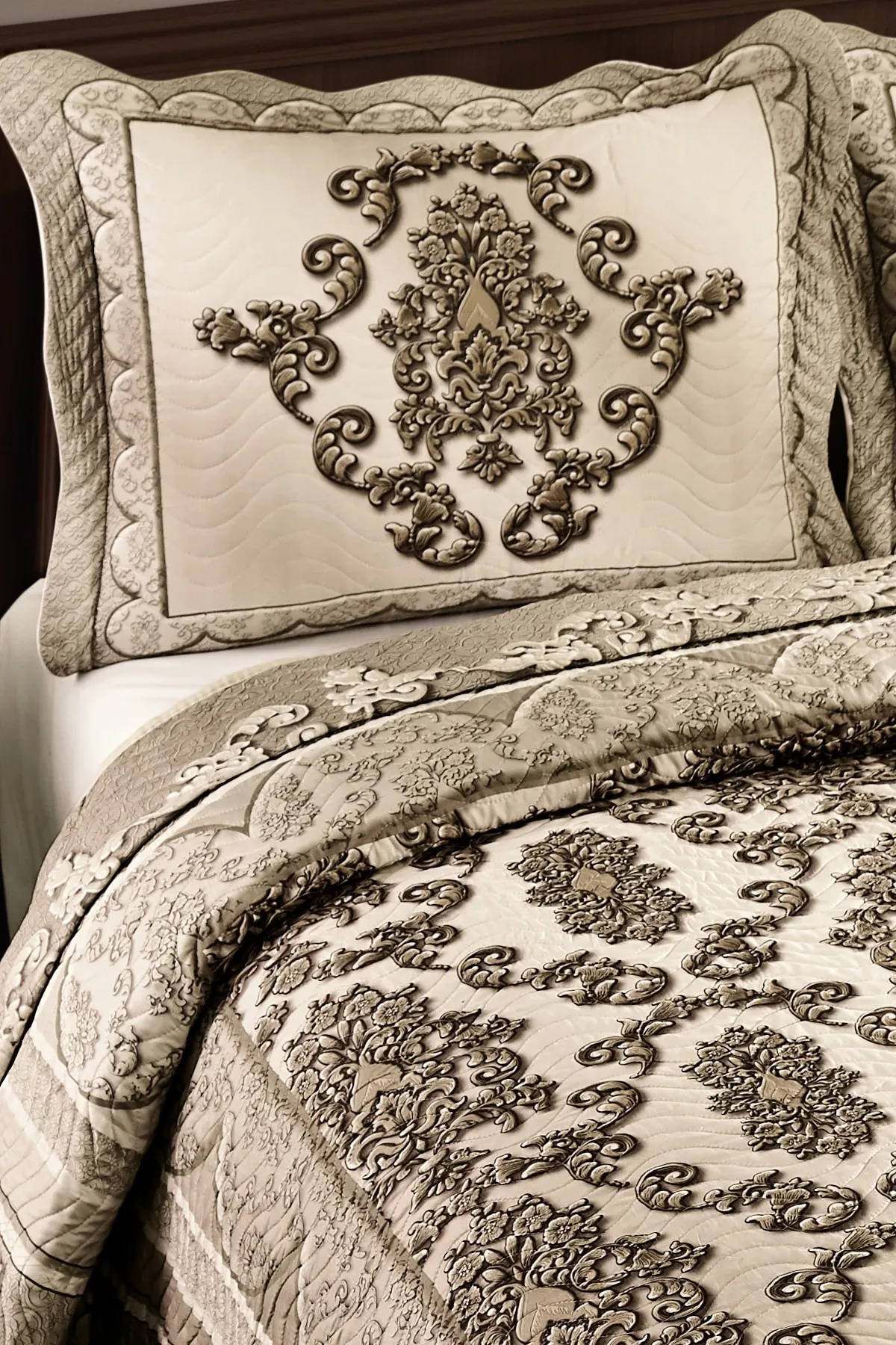 Örtüm Sophia Kahve Çift Kişilik Kapitone Yatak Örtüsü Takımı - Kahverengi Örtüm Sophia Kahve Çift Kişilik Kapitone Yatak Örtüsü Takımı - Kahverengi