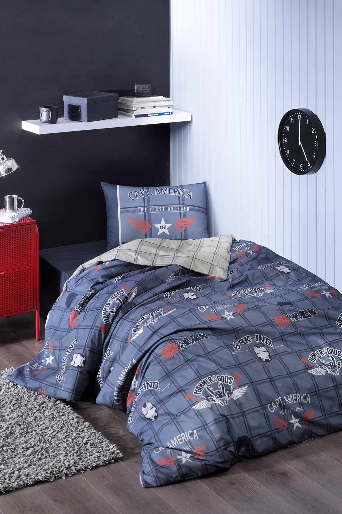 Özdilek Disney Avengers Heros Fitted Tek Kişilik Nevresim Takımı - Lacivert Özdilek Disney Avengers Heros Fitted Tek Kişilik Nevresim Takımı - Lacivert