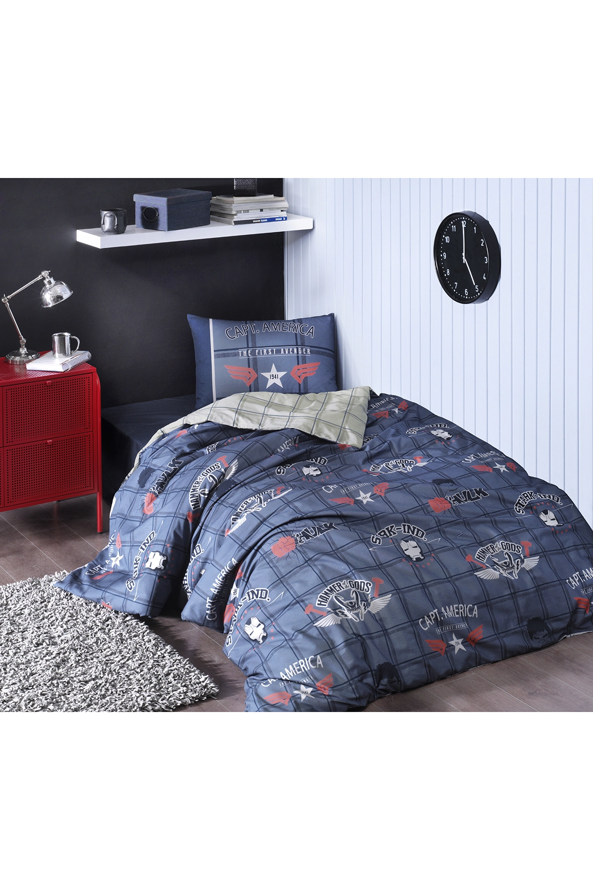 Özdilek Disney Avengers Heros Fitted Tek Kişilik Nevresim Takımı - Lacivert Özdilek Disney Avengers Heros Fitted Tek Kişilik Nevresim Takımı - Lacivert