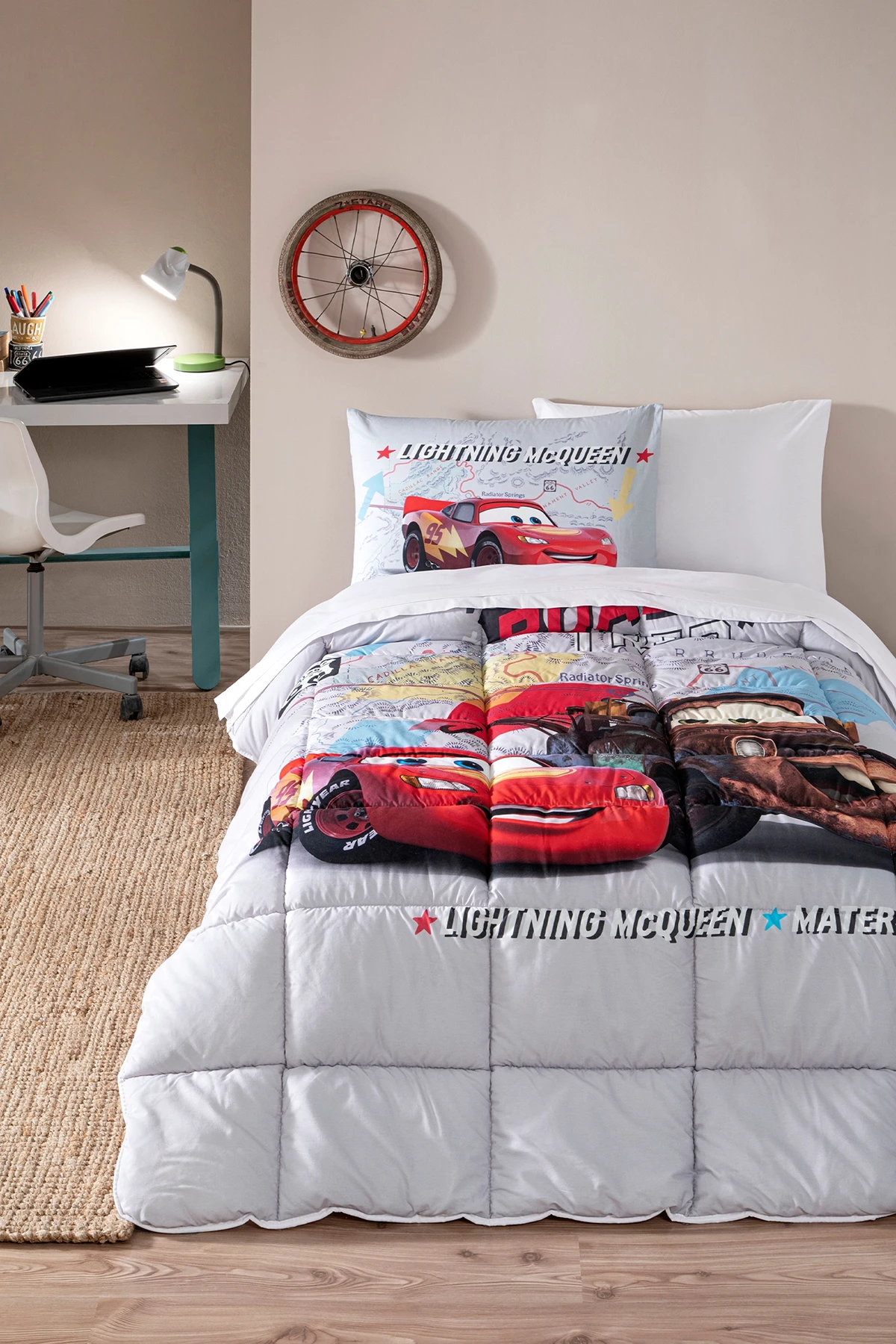 Özdilek Disney Cars On The Roa Tek Kişilik Uyku Seti -Gri Özdilek Disney Cars On The Roa Tek Kişilik Uyku Seti -Gri