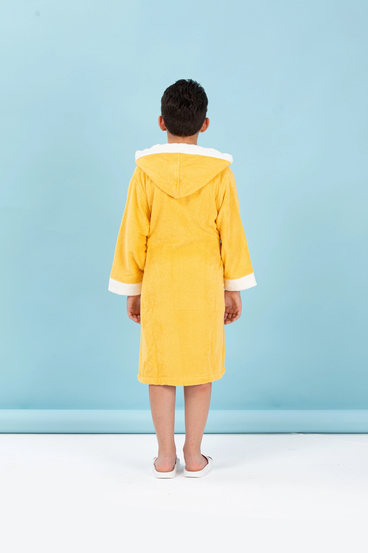 Özdilek Disney Mickey M.Happy Sarı Nakışlı Çocuk Bornozu 9-10 Özdilek Disney Mickey M.Happy Sarı Nakışlı Çocuk Bornozu 9-10