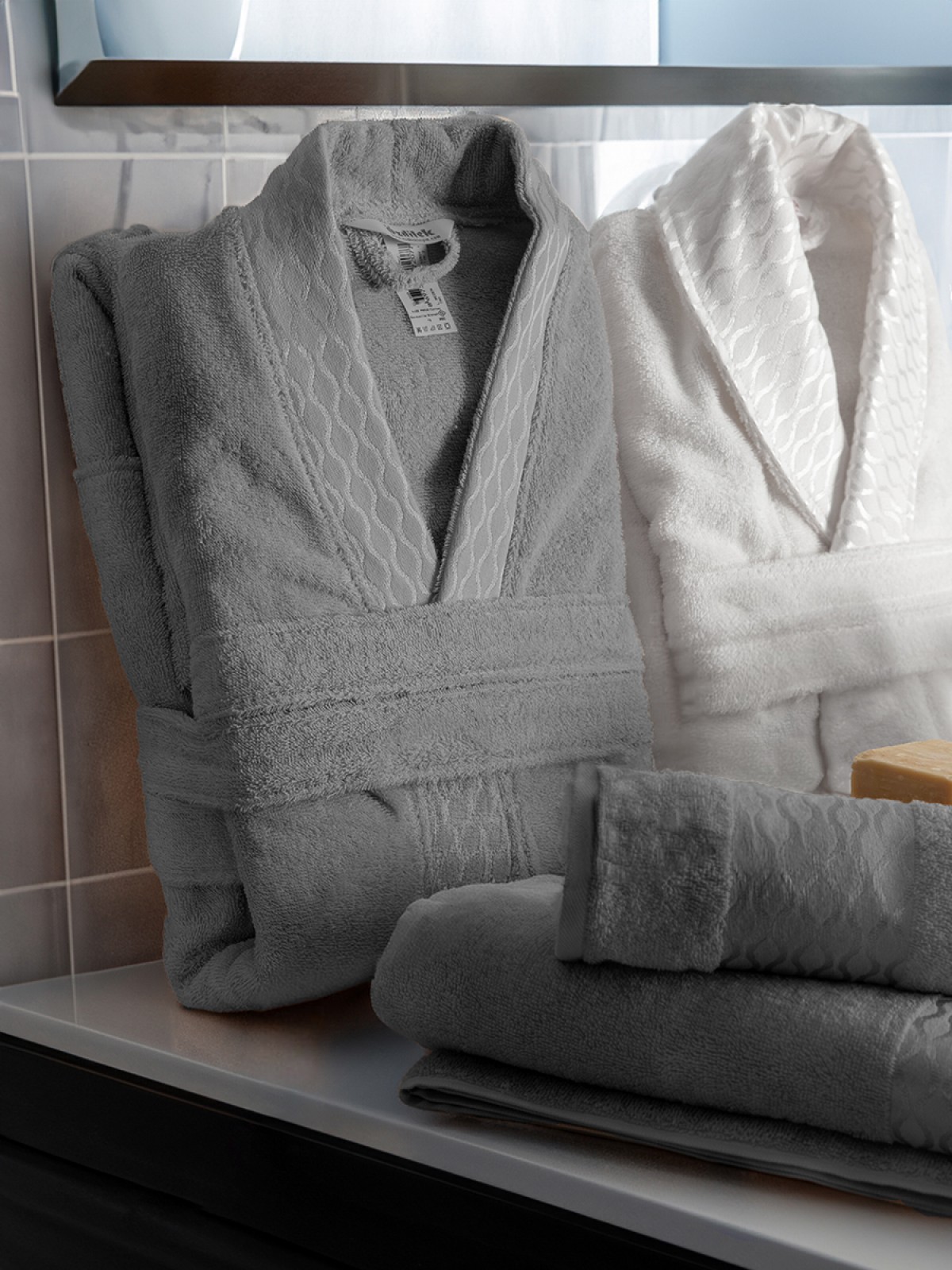 Özdilek Elissa Aile Bornoz Seti - Gri Beyaz Özdilek Elissa Aile Bornoz Seti - Gri Beyaz