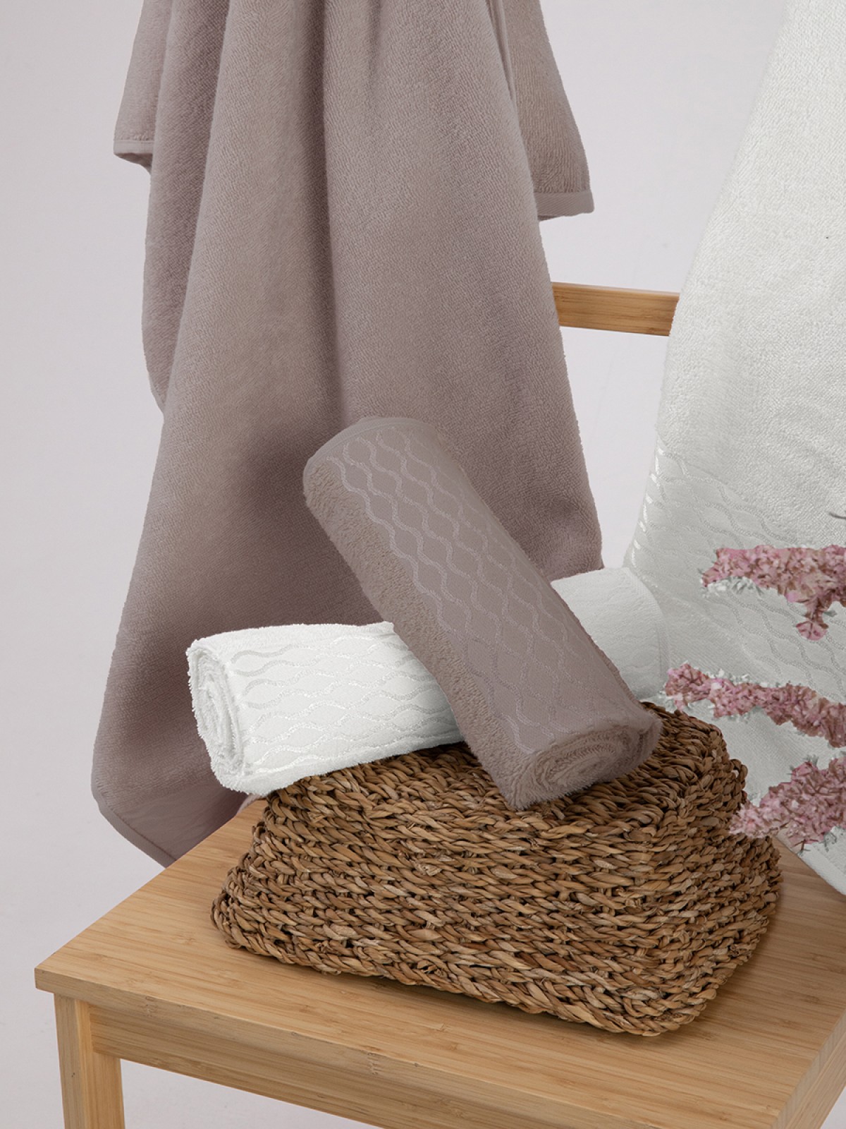 Özdilek Elissa Aile Bornoz Seti - Krem Taş Özdilek Elissa Aile Bornoz Seti - Krem Taş