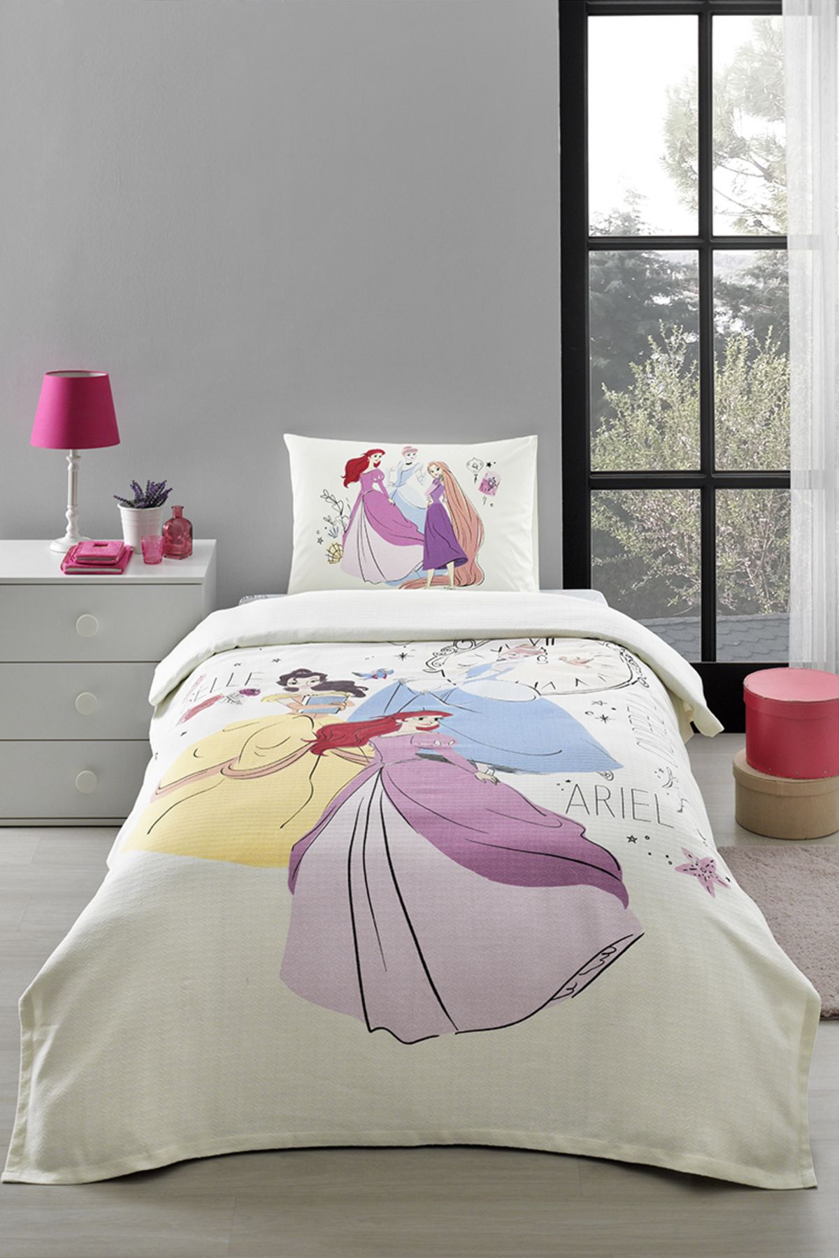 Özdilek Lisanslı Disney Princess Fitted Time Tek Kişilik Pike Takımı - Krem
