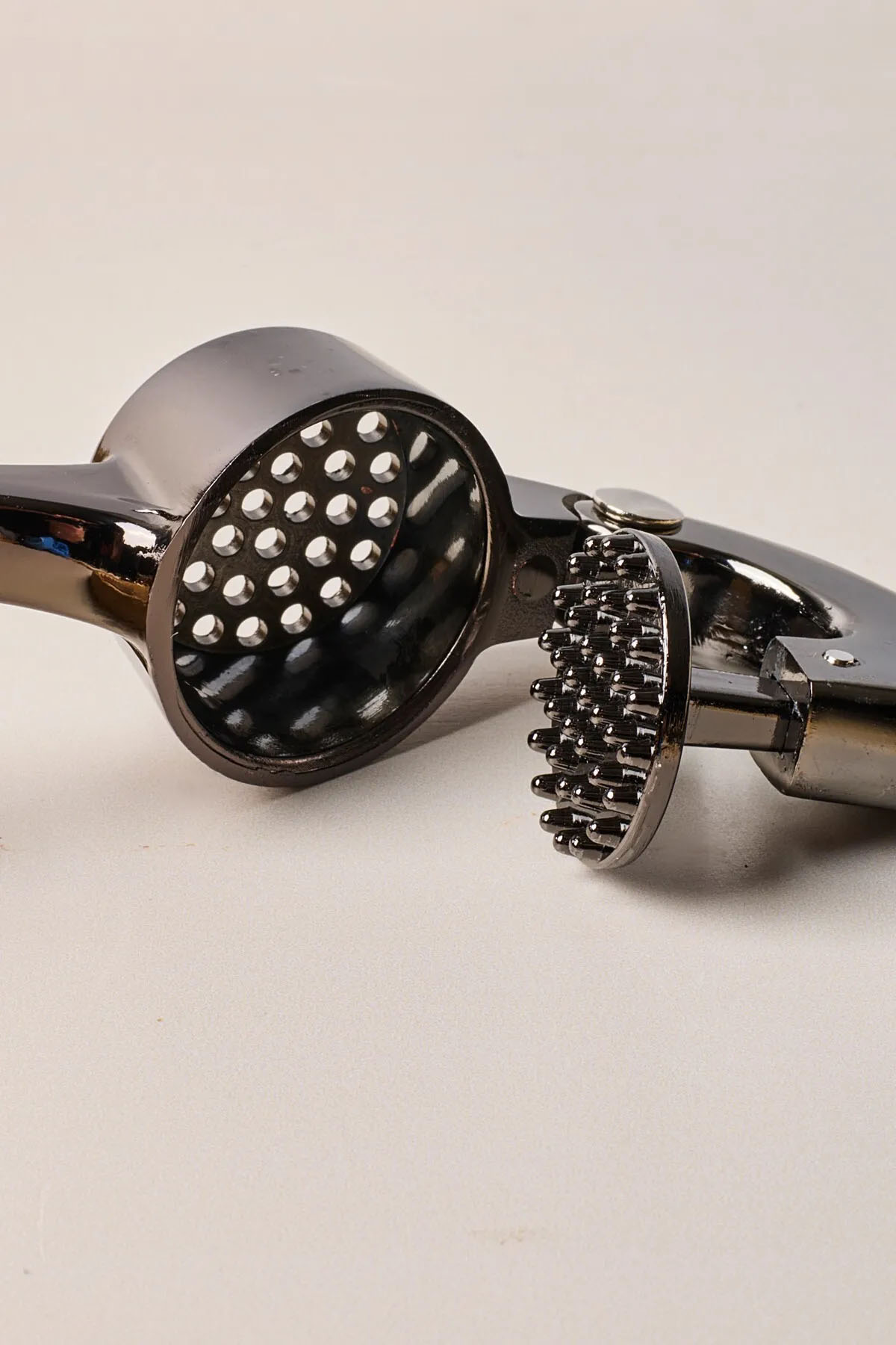 Perotti 15394 Besty Füme Sarimsak Ezici Perotti 15394 Besty Füme Sarimsak Ezici