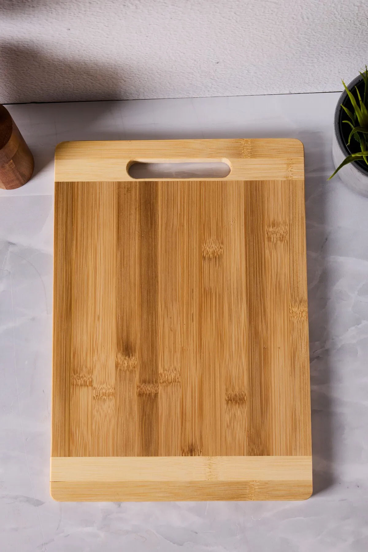 Perotti 16577 Elvio Bambu Kesme Tahtası 24x34 cm Perotti 16577 Elvio Bambu Kesme Tahtası 24x34 cm