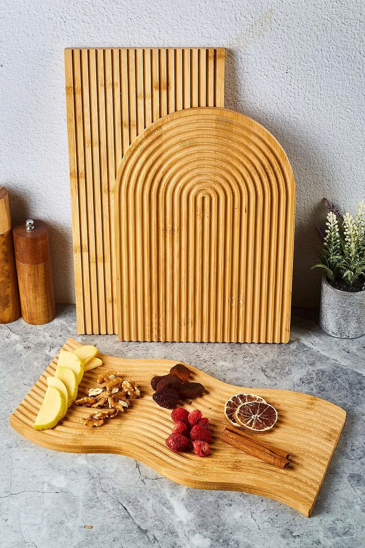 Perotti 16613 Lena 3'lü Bambu Sunum Tahtası Seti Perotti 16613 Lena 3'lü Bambu Sunum Tahtası Seti