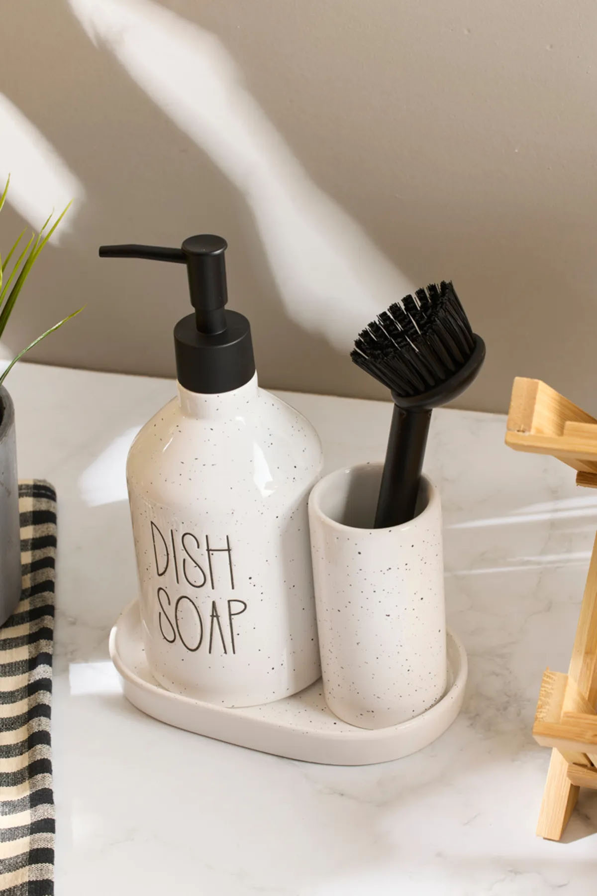 Perotti 16747 Sapone White Fırçalı Sabunluk Perotti 16747 Sapone White Fırçalı Sabunluk