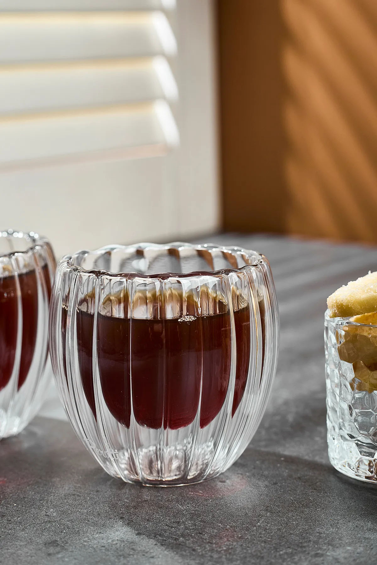 Perotti 17325 2'li Çift Cidarlı Espresso Cup 80 Ml - Füme Perotti 17325 2'li Çift Cidarlı Espresso Cup 80 Ml - Füme