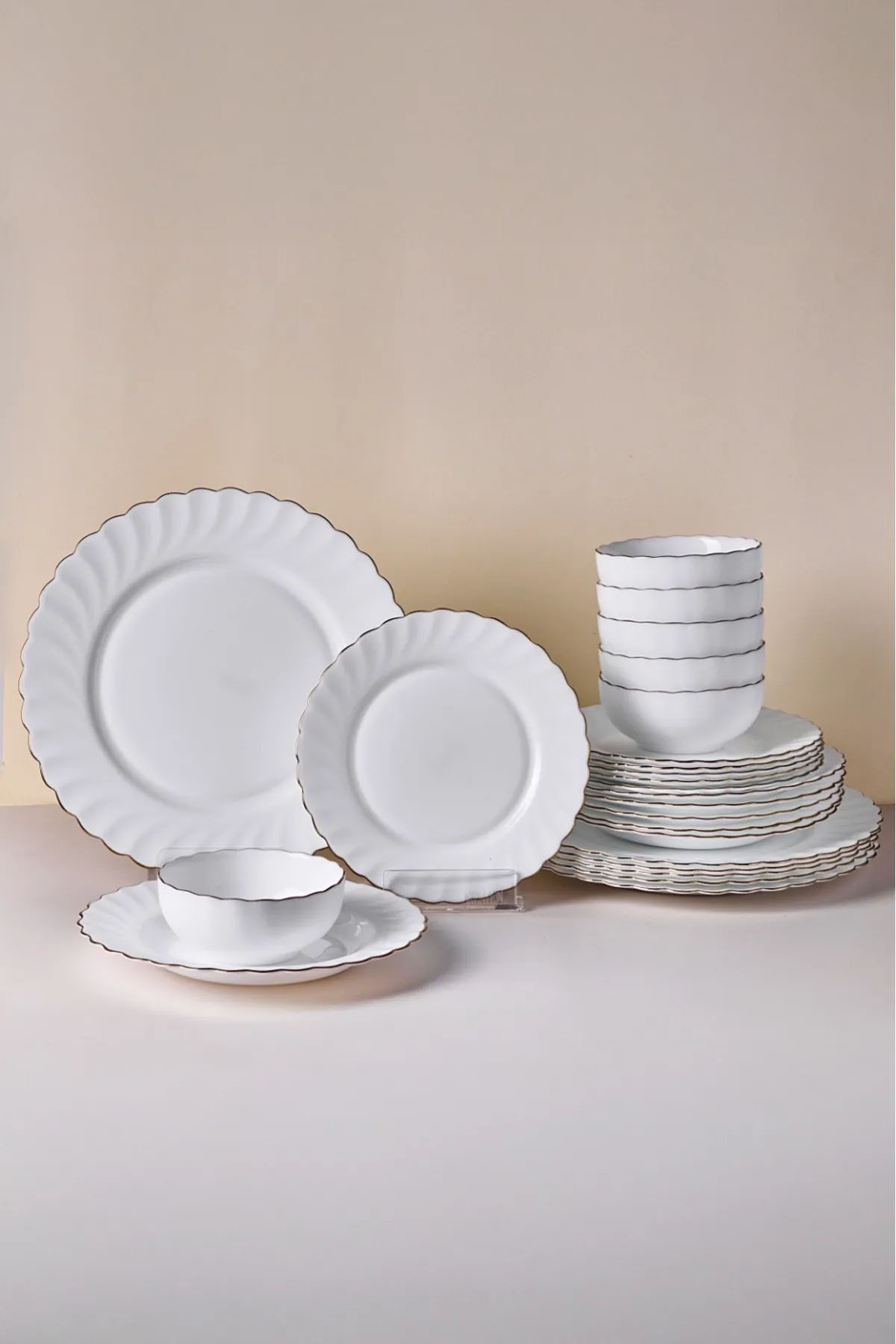 Perotti 17585 Waves 24 Parça 6 Kişilik Yemek Takımı Perotti 17585 Waves 24 Parça 6 Kişilik Yemek Takımı