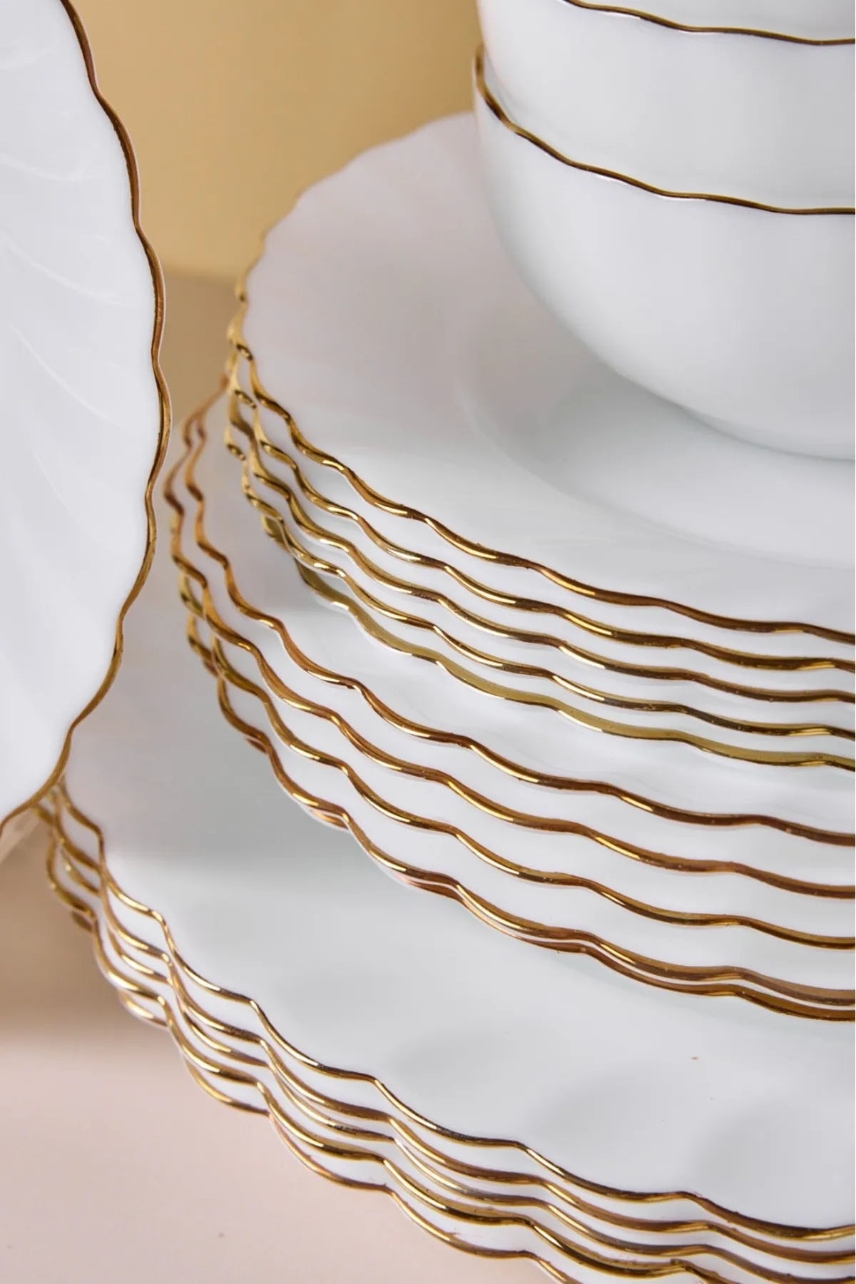 Perotti 17585 Waves 24 Parça 6 Kişilik Yemek Takımı Perotti 17585 Waves 24 Parça 6 Kişilik Yemek Takımı